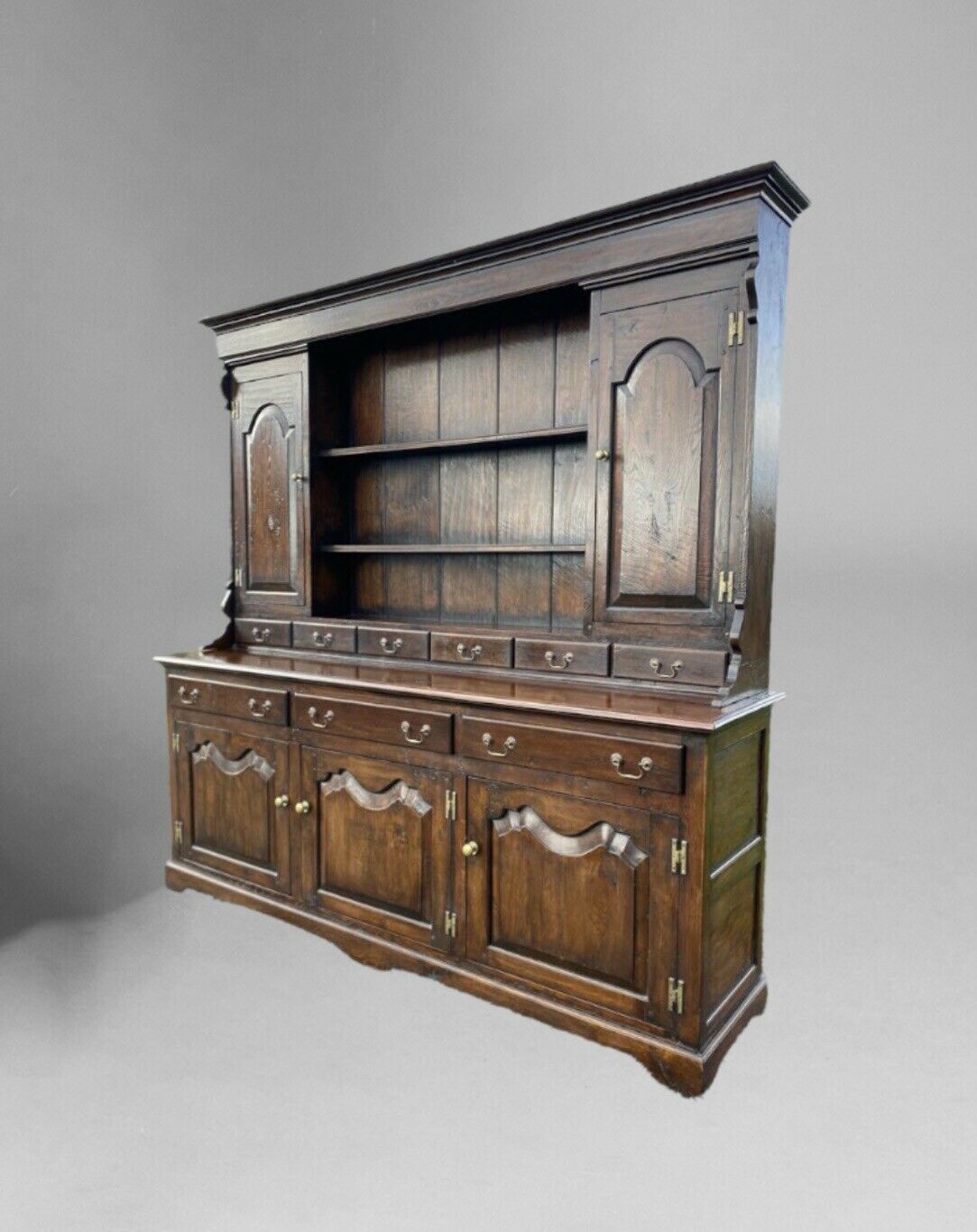 High Quality Reproduction Antique George III Style Solid Oak Welsh Dresser photo for sale