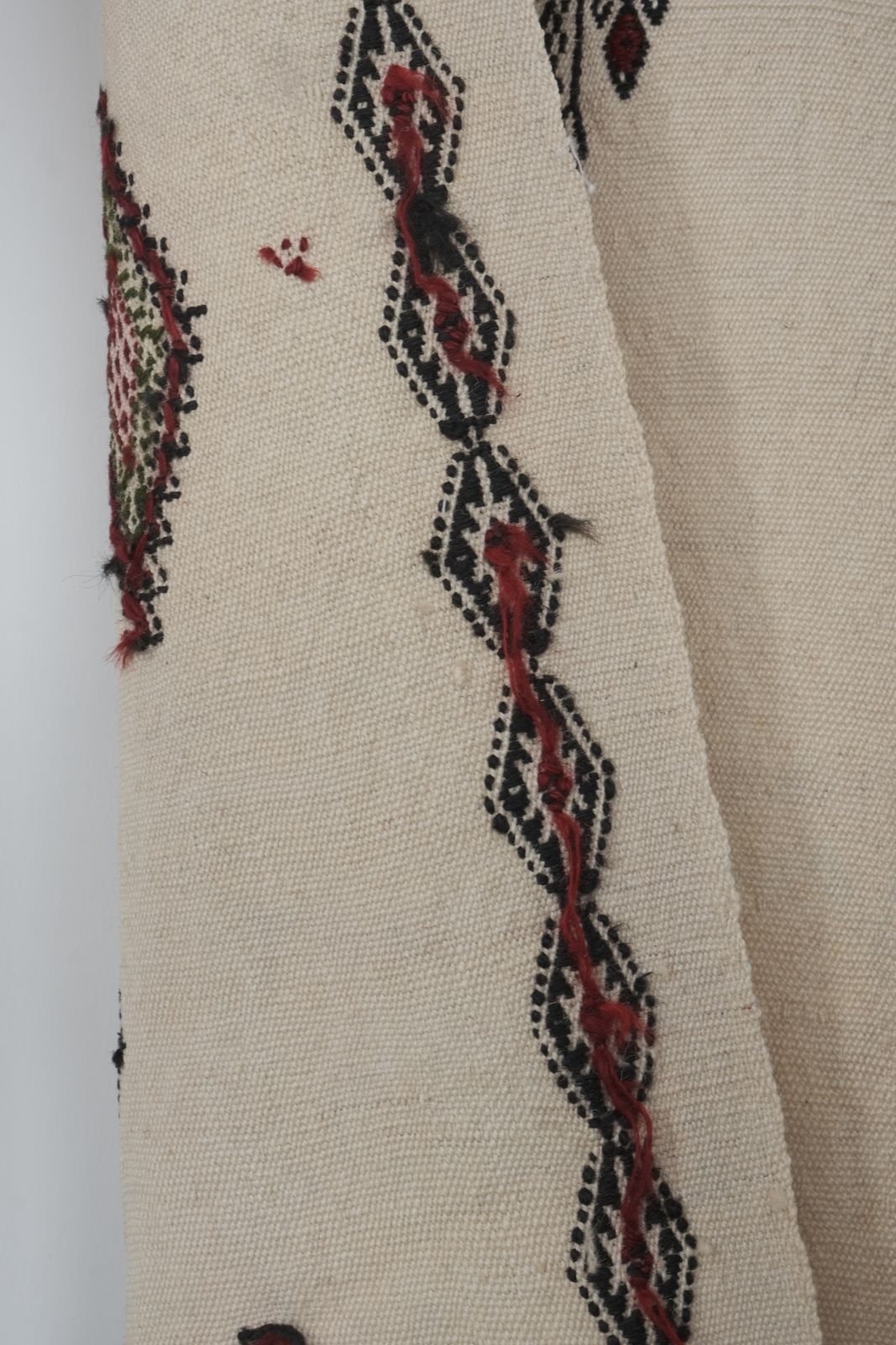 Handwoven Turkish Kilim Rug Area  3' X 6'11"| photo vintage