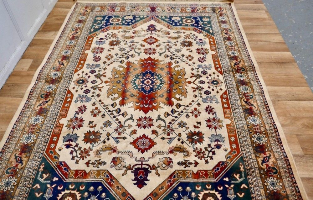A Beautiful Traditional Tree Of Life Silk Rug photo 570.0