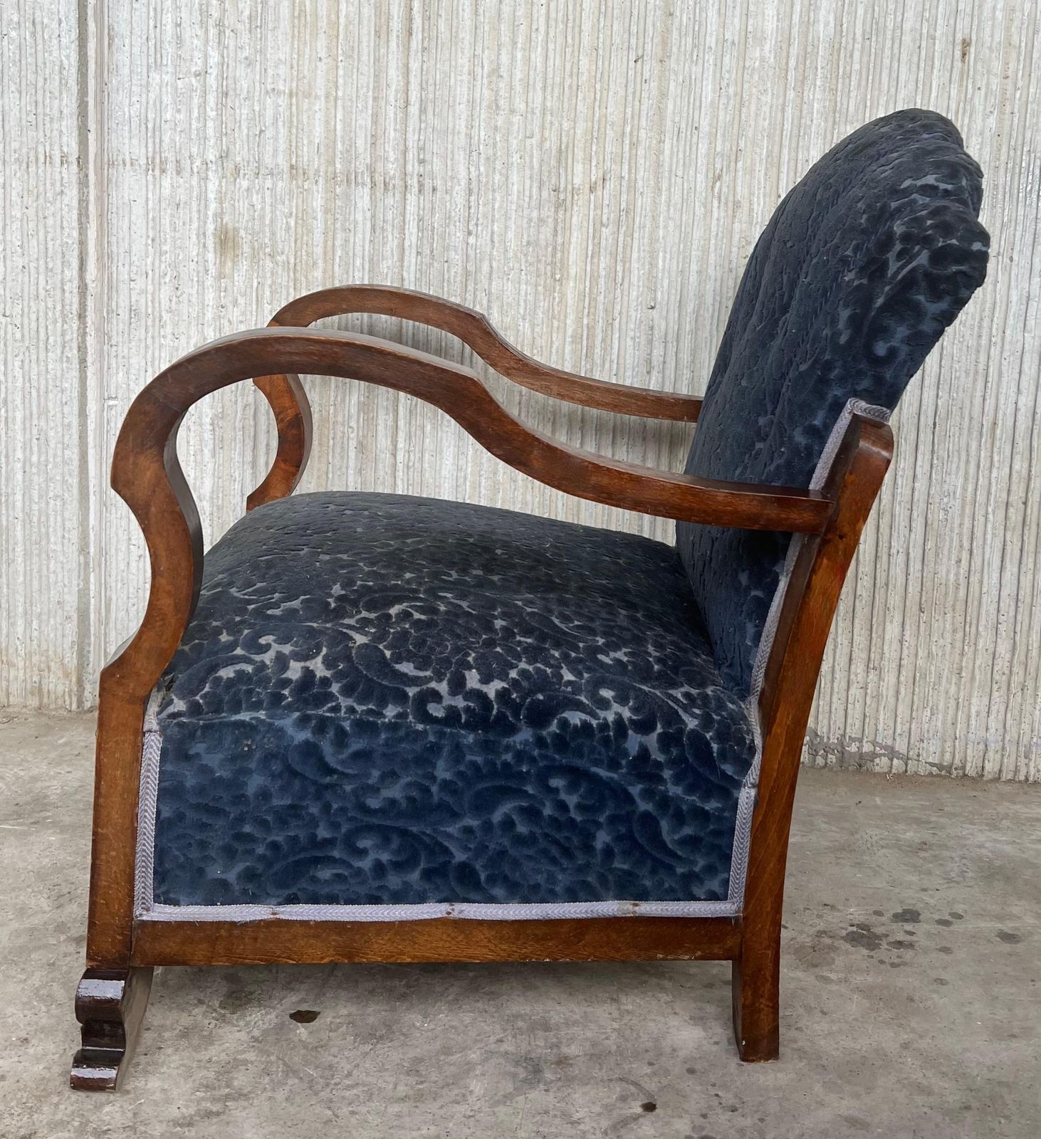 Paire de fauteuils club Art déco en velours damassé bleu encre photo 4024.0