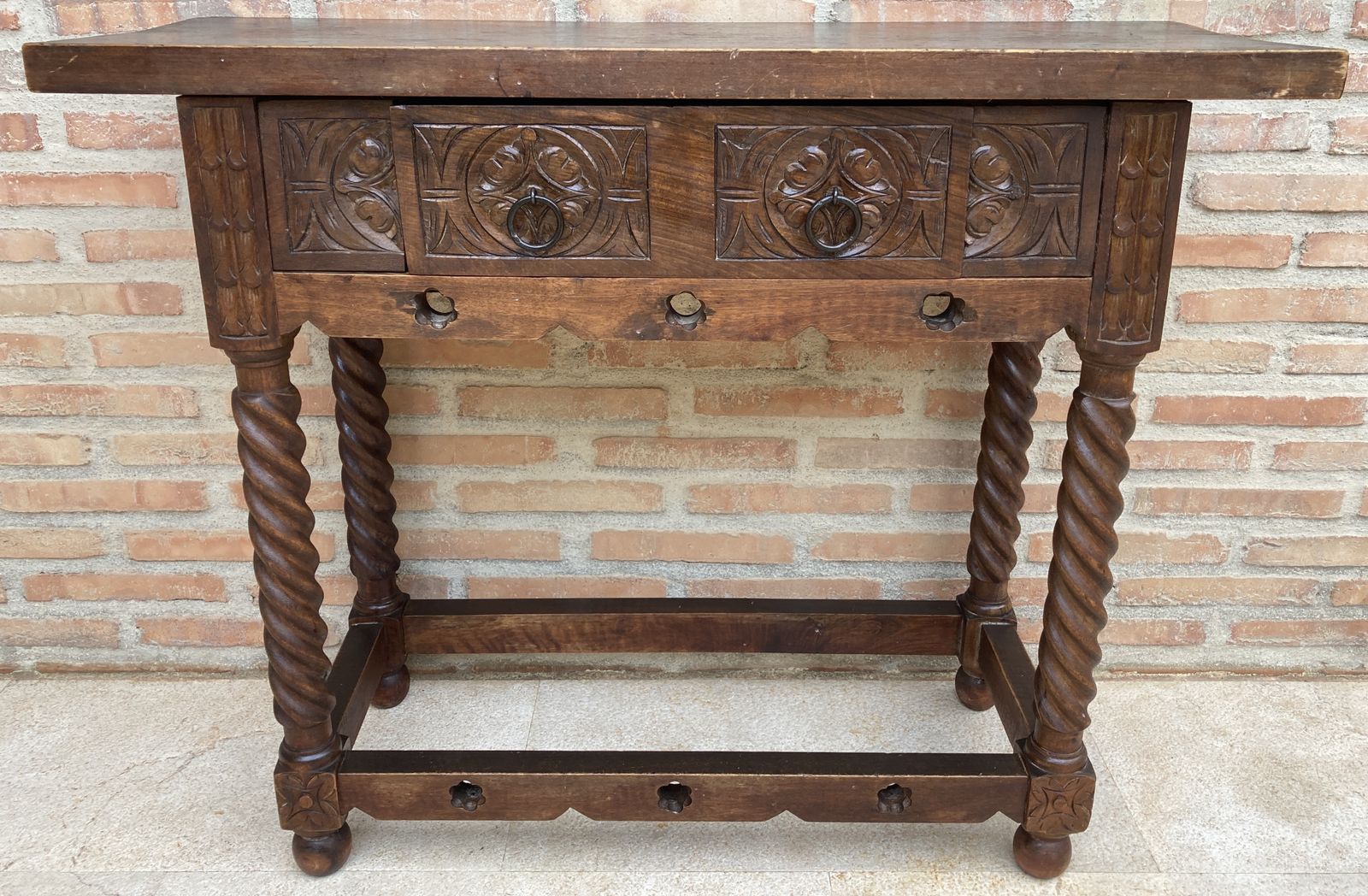 photo furniture Early 20th Century Catalan Spanish Carved Walnut Wood Console Table With One Drawer