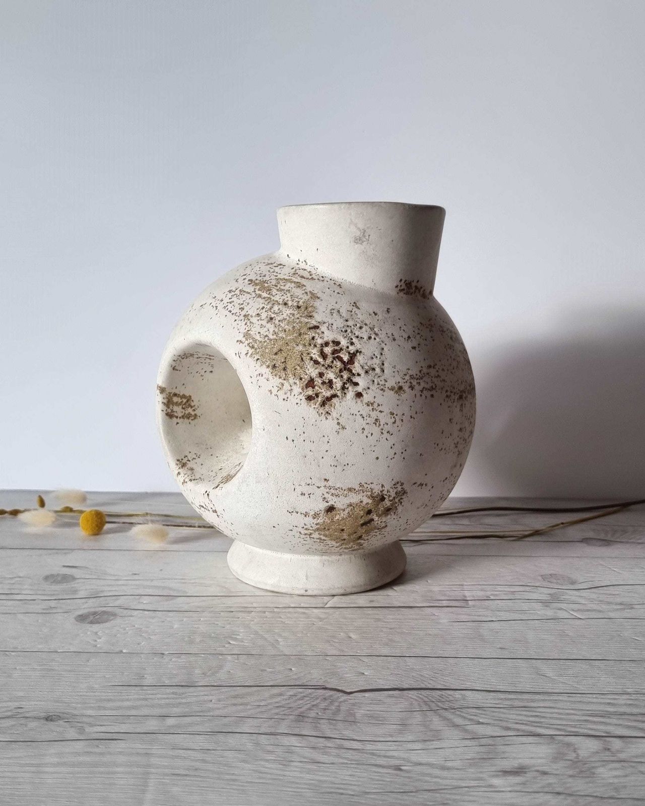 Duif Keramiek Sculptural Globe, Statement Jug Vase In Nutmeg Speckled Stoneware Cream Glaze, 1970s photo 396.0