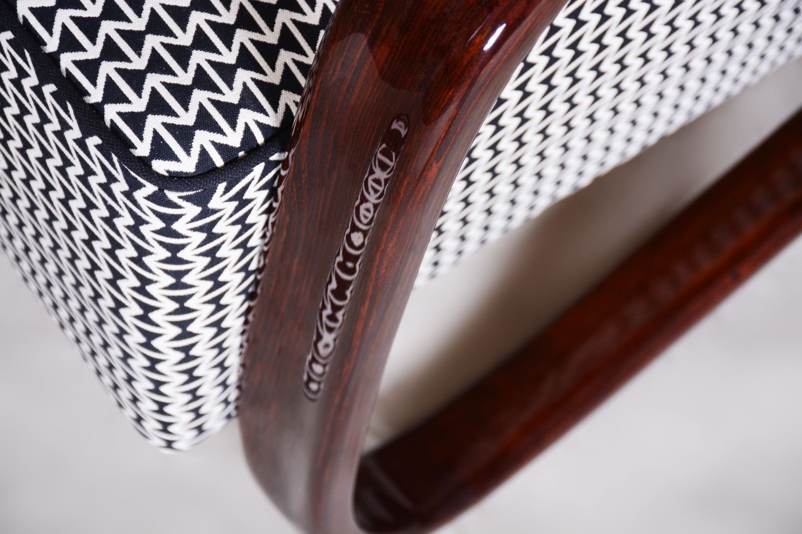 2671.0 H269 Armchair Made In 1930s Czechia By Up Zavody And Designed By Halabala photo