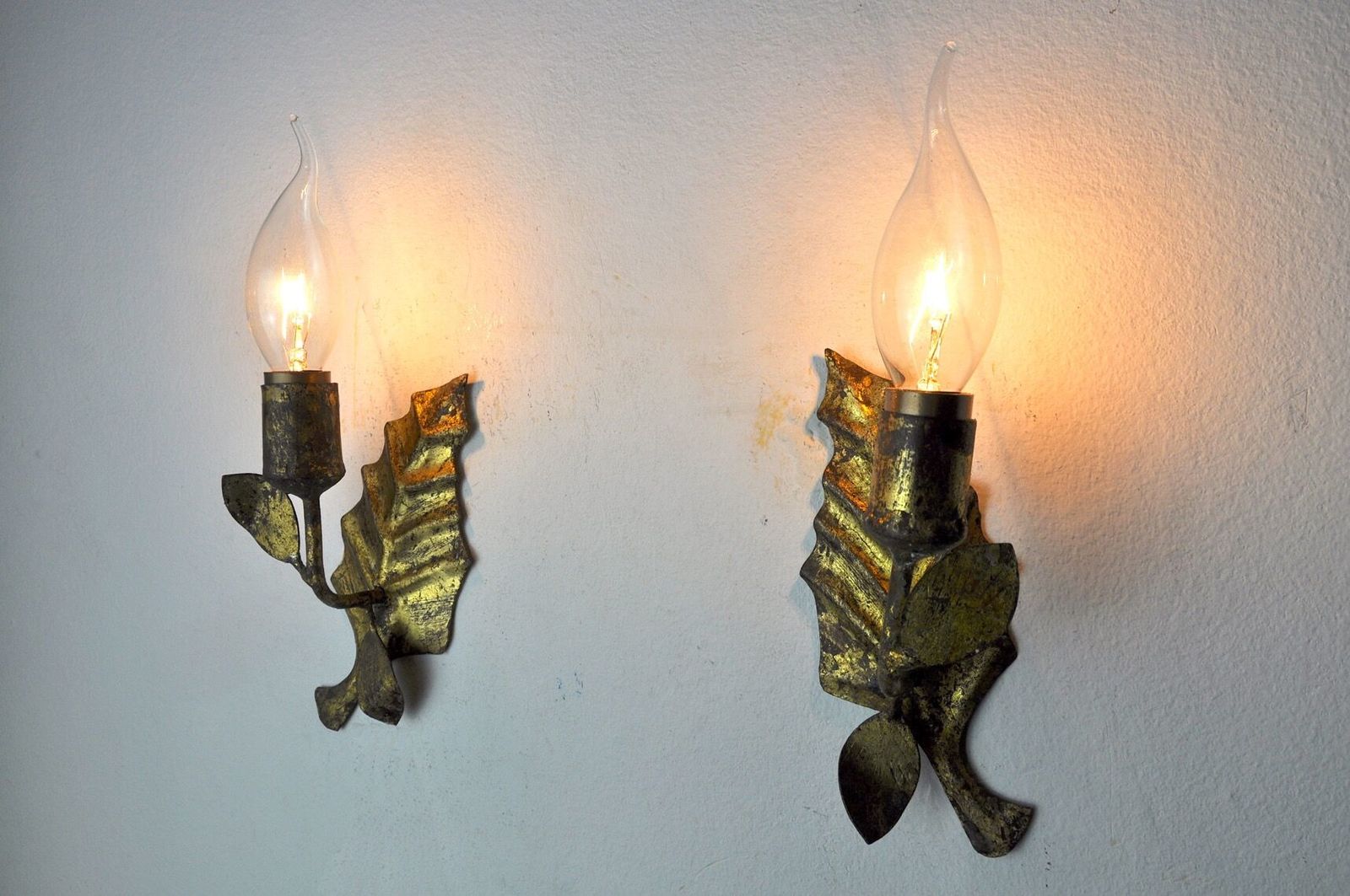 Pair Of Midcentury Wall Lamps "Leaves", Italy, 1970 photo vinterior