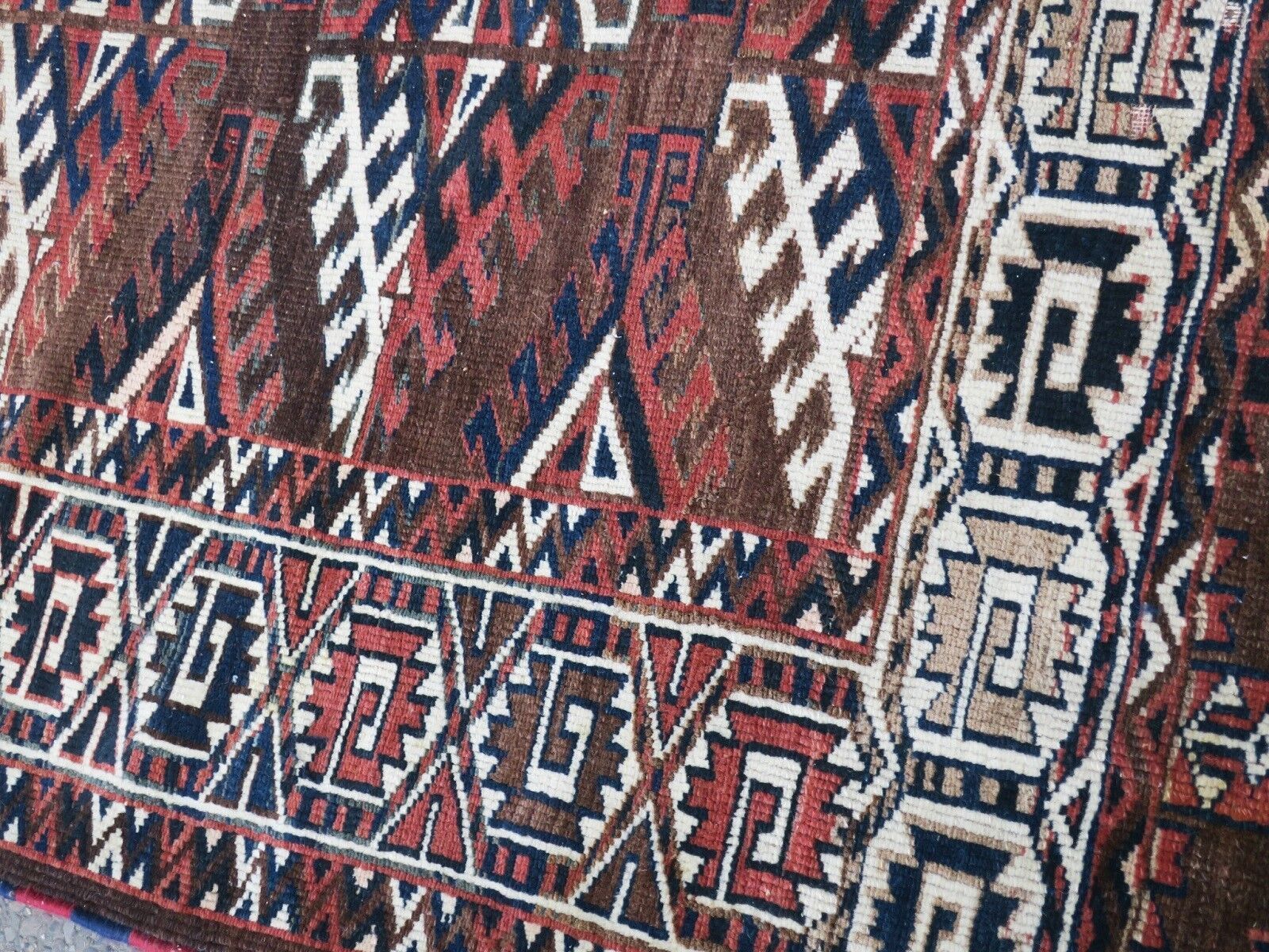 photo furniture Fine Antique Yomud Tribal Main Carpet 1890 294x202cm