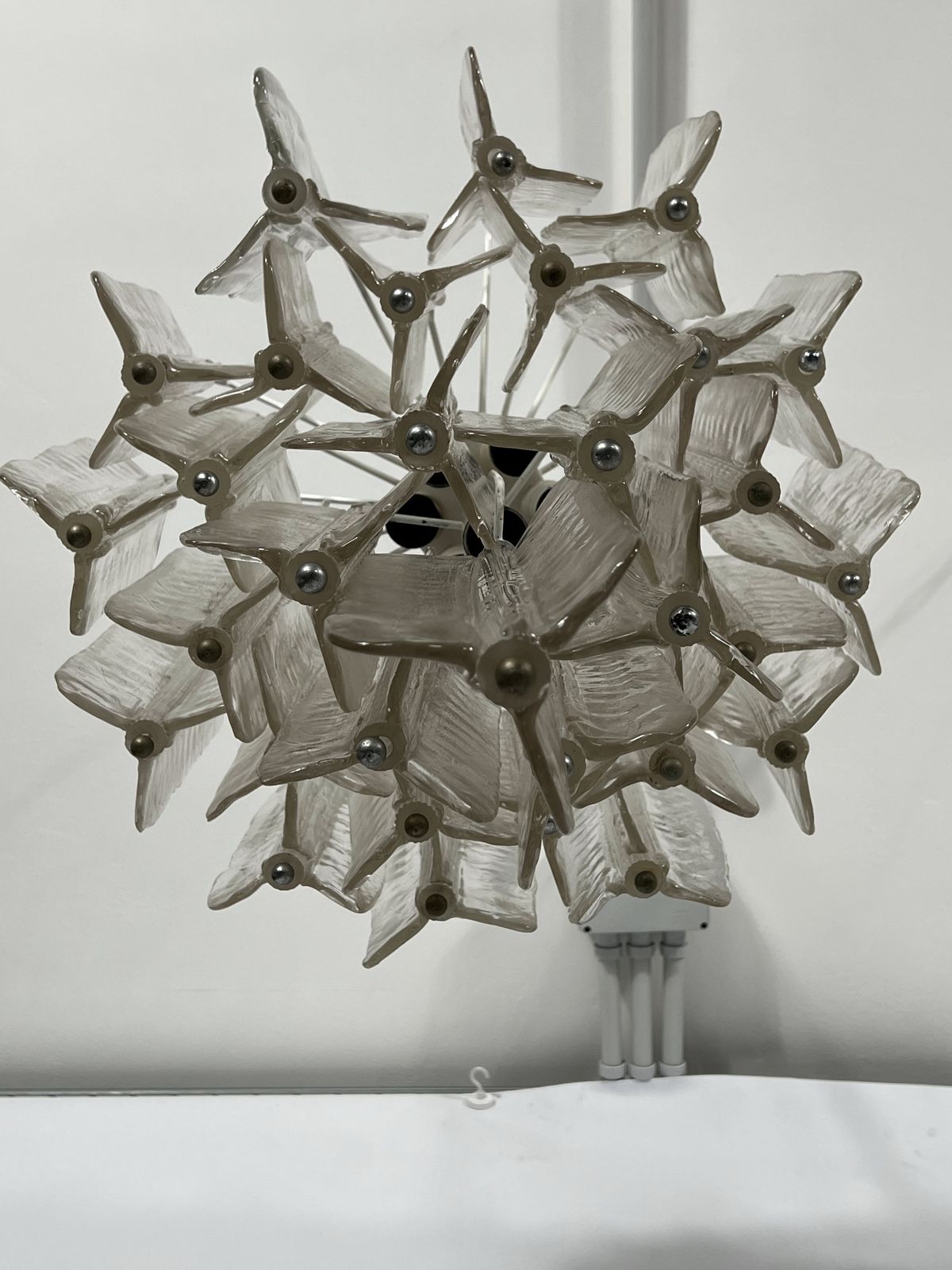 photo vintage Gorgeous Pair Of Mid Century Murano Glass Chandeliers By Toni Zuccheri For Venini