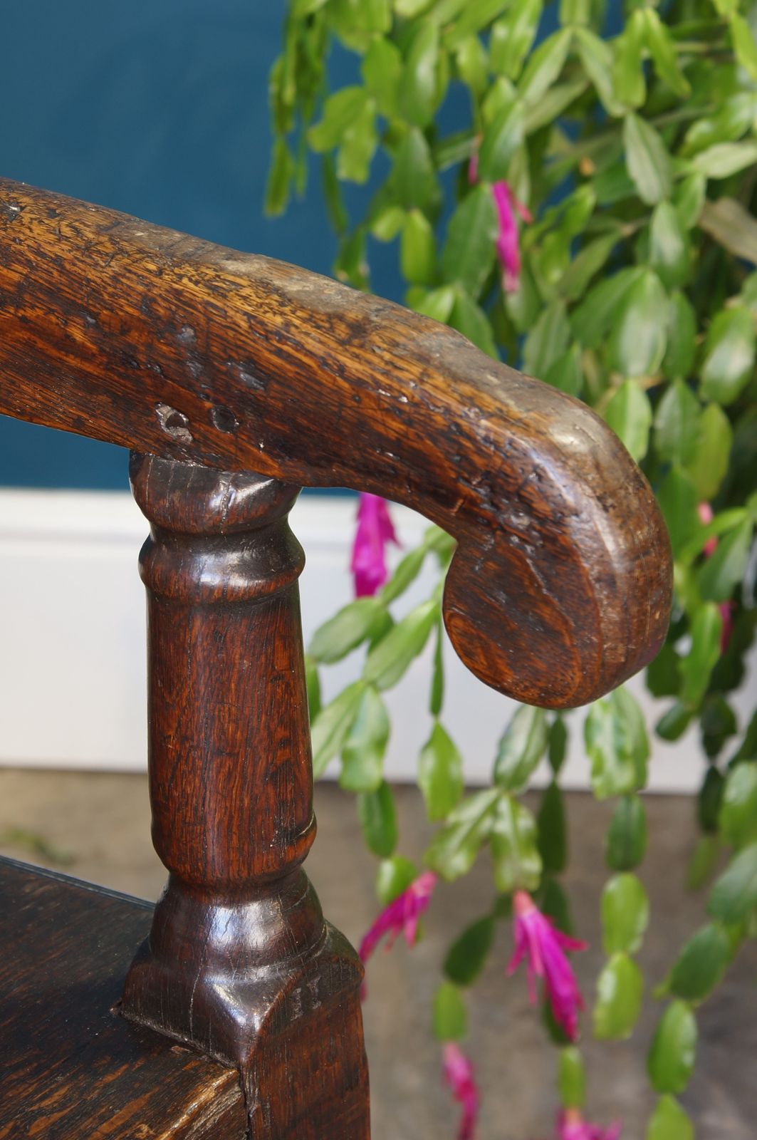 17th Century Oak Wainscot Chair. photo buy