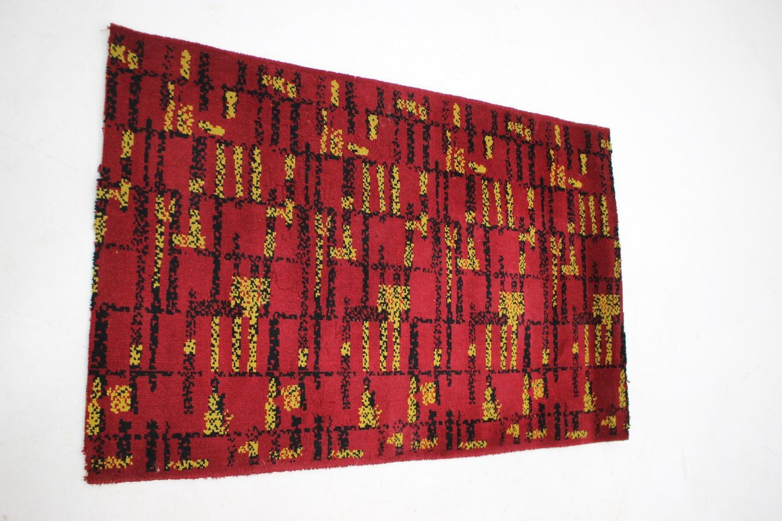 Small Geometric Abstract Wool Bouclé Carpet/Rug 1950s / Czechoslovakia photo Textiles