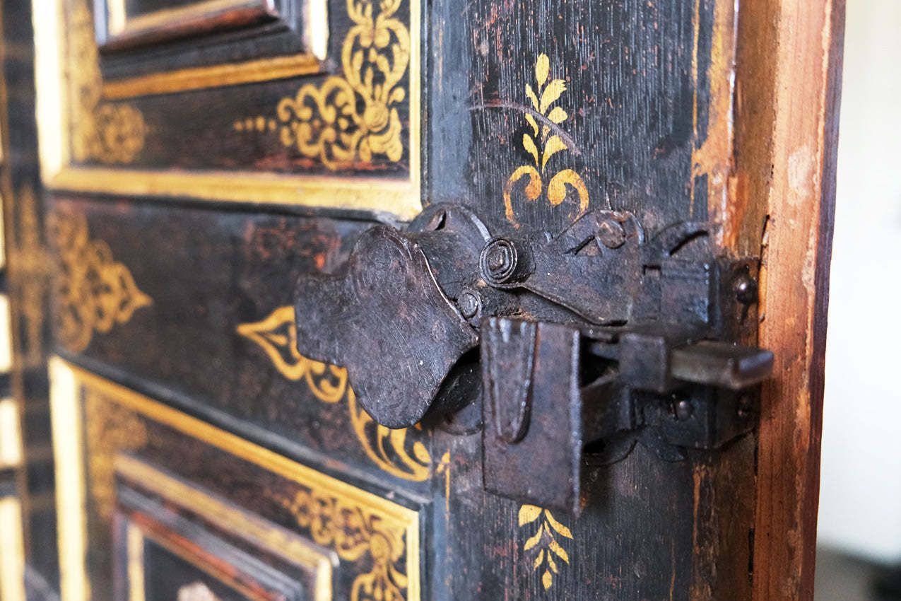 Dutch Oak Cabinet On Stand, 18th Century And Earlier photo 4484.0