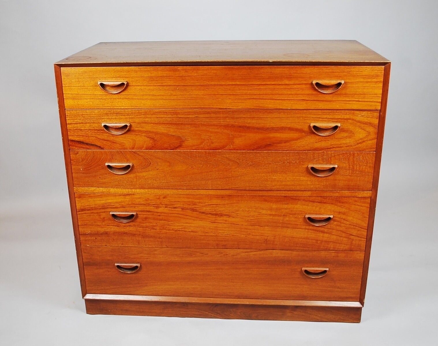 Mid Century Chest Of Drawers By Peter Hvidt & Molgaard Nielson photo furniture