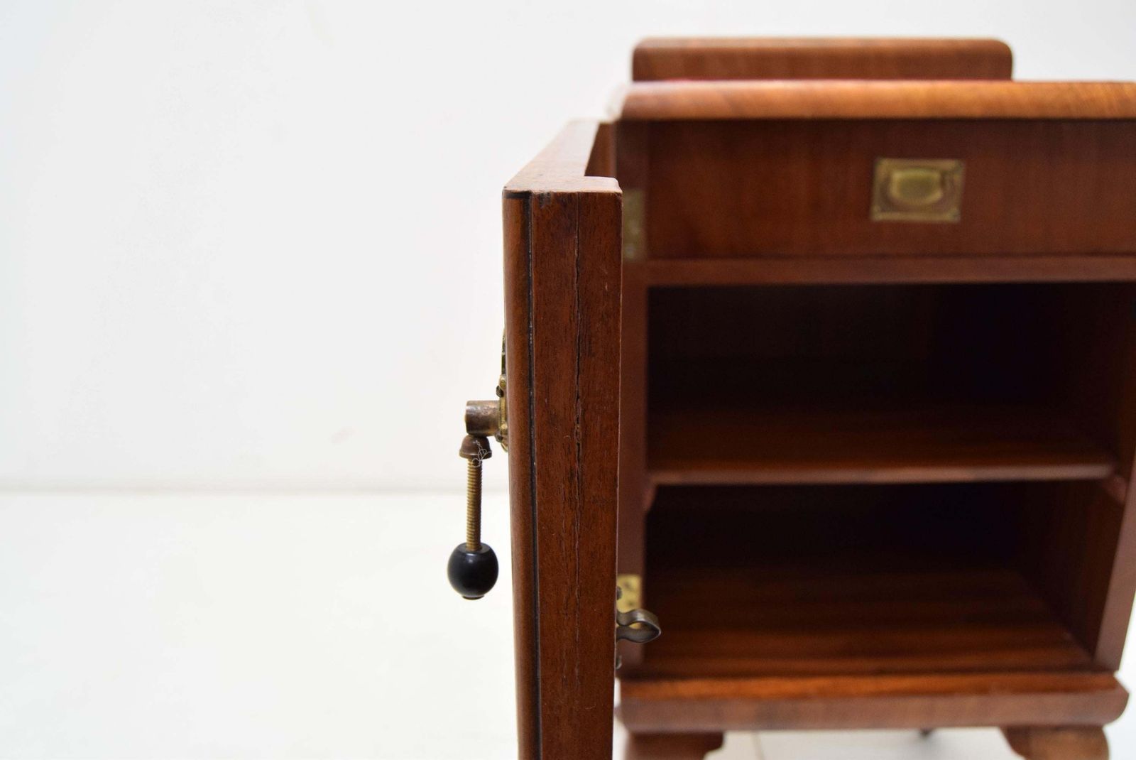 photo furniture Mid Century Toalet Table 1950's.