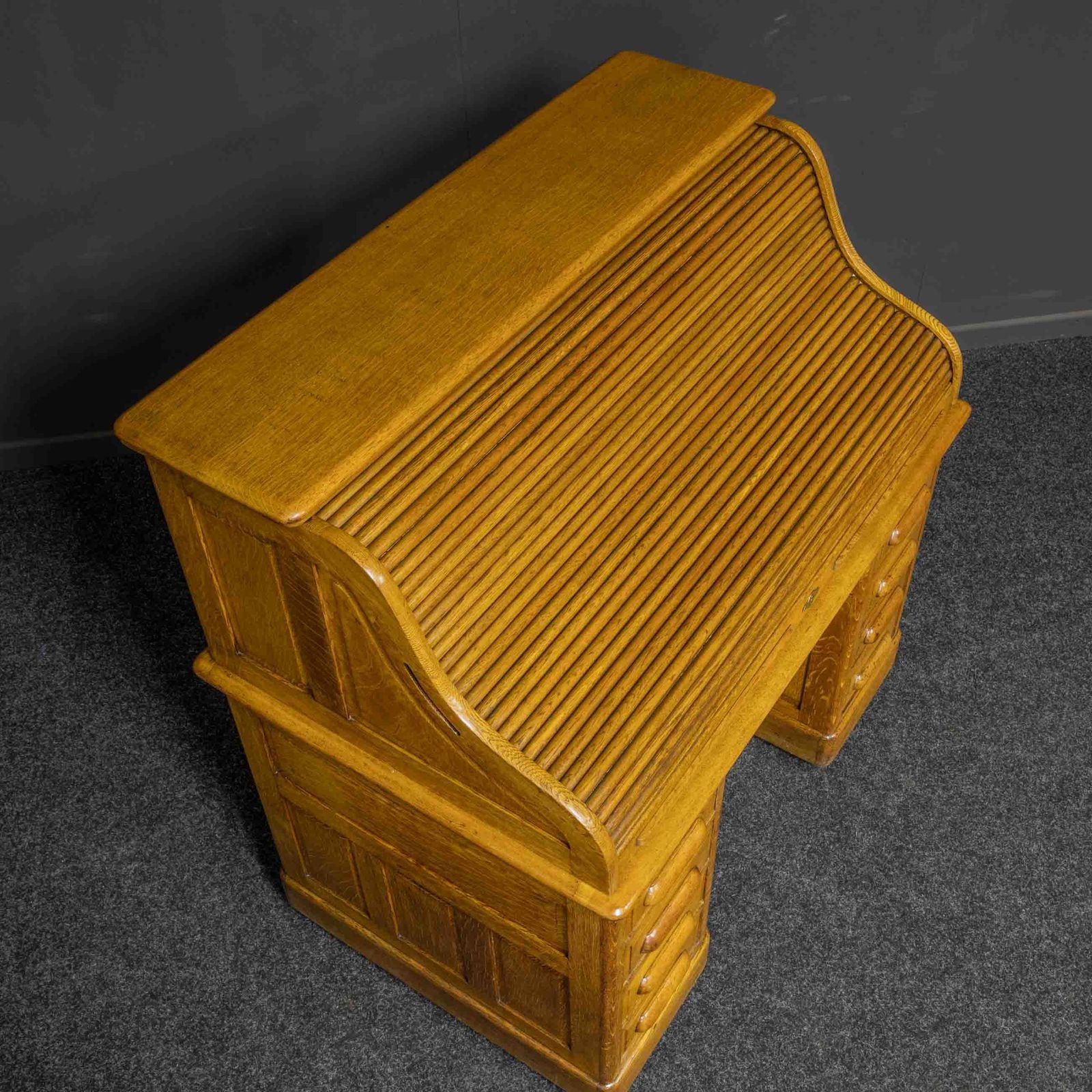 photo furniture Edwardian Oak Roll Top Desk