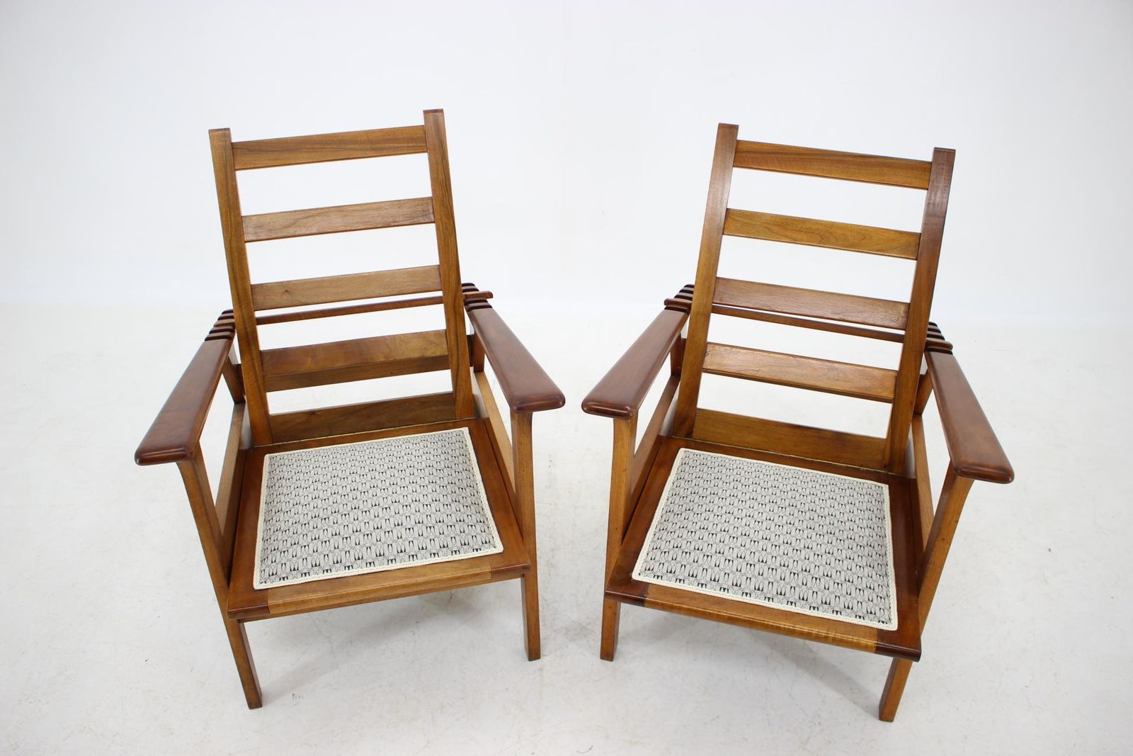 photo vintage 1930s Pair Of Antonin Heythum Very Rare Armchairs And Stools, Czechoslovakia