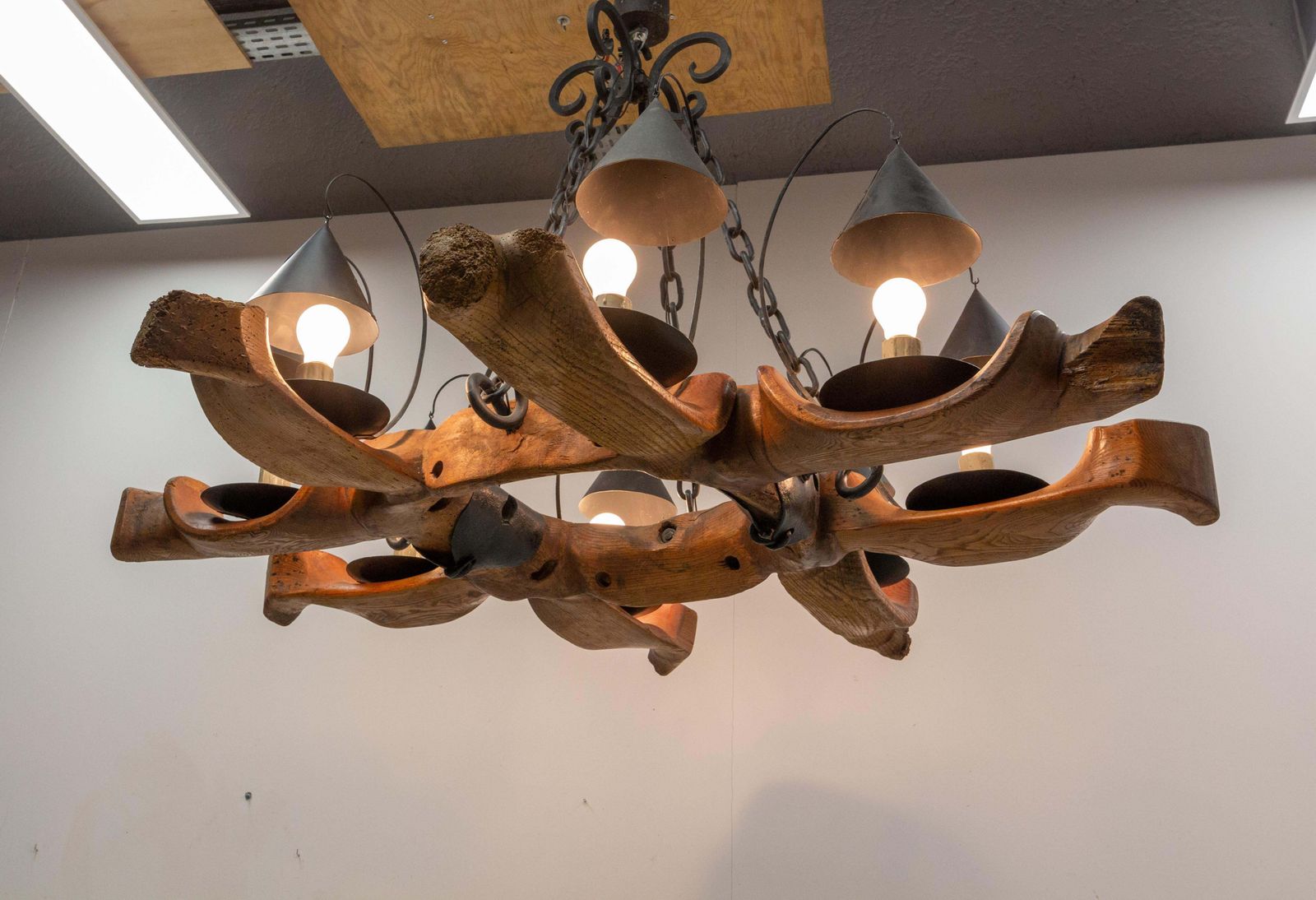 Lustre français mid-century à quatre jougs, pièce unique photo vinterior