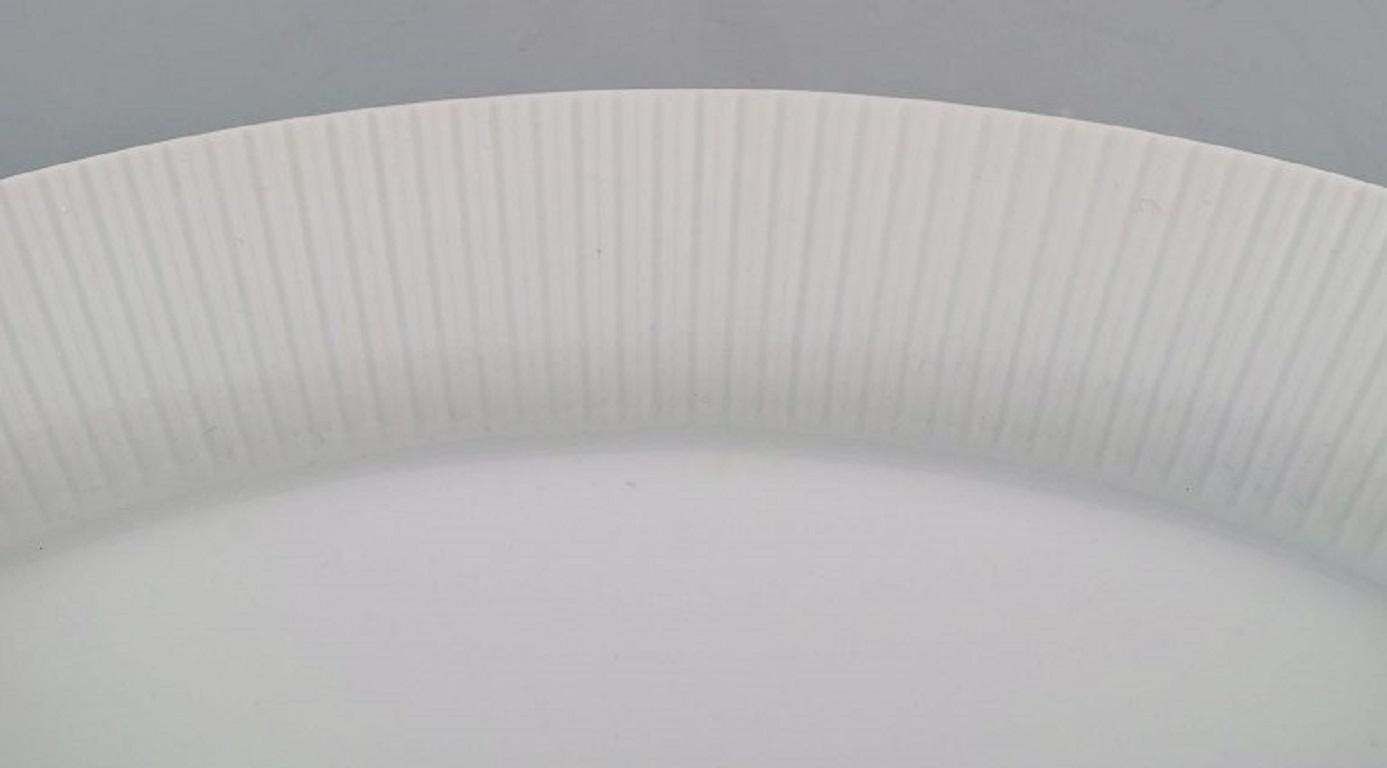 Tapio Wirkkala For Rosenthal, Rare Modulation Serving Dish In Fluted Porcelain photo furniture