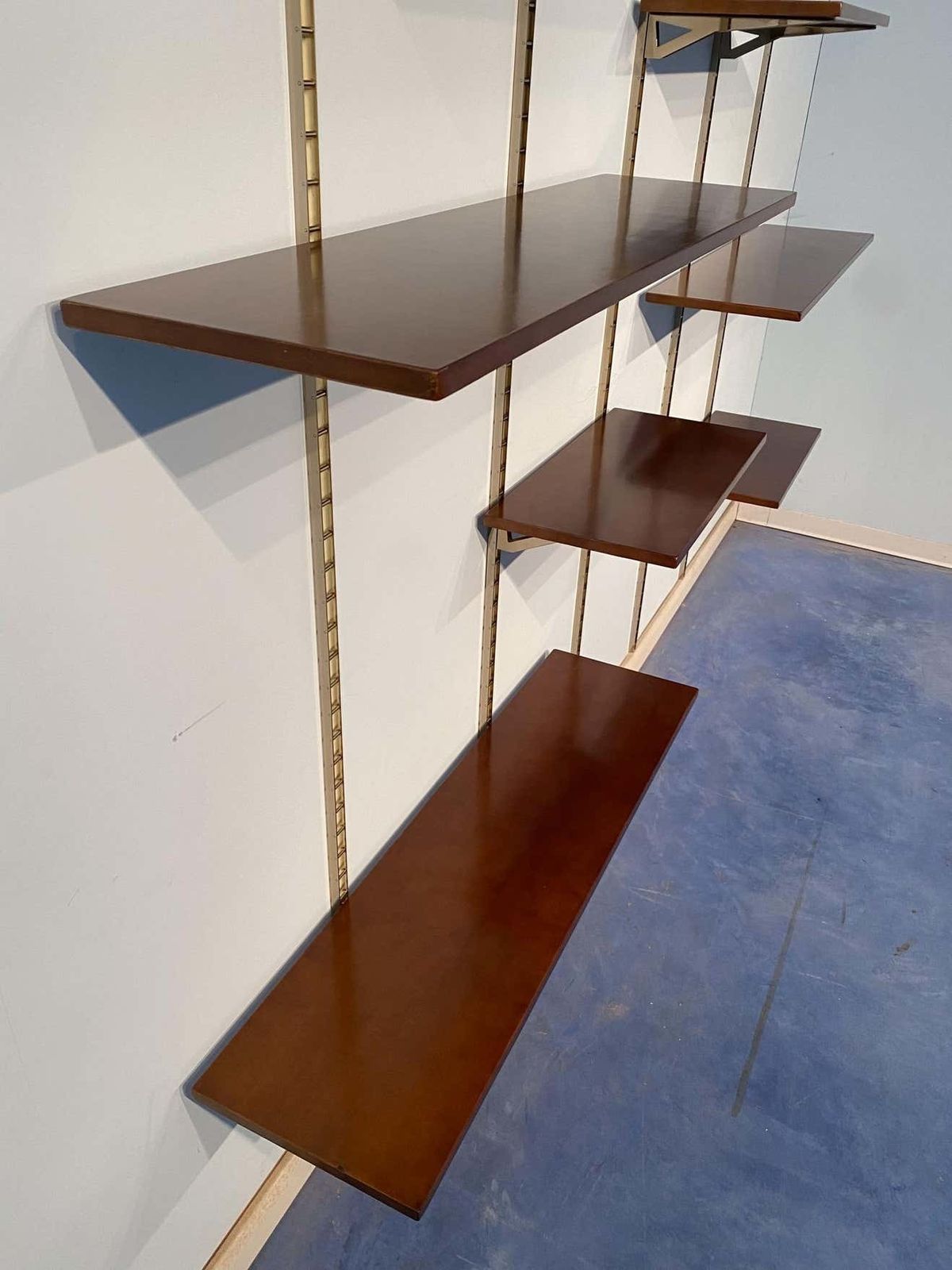 5018.0 Italian Mid Century Suspended Wall Unit Boockase In Walnut And Gilded Metal 1960 photo