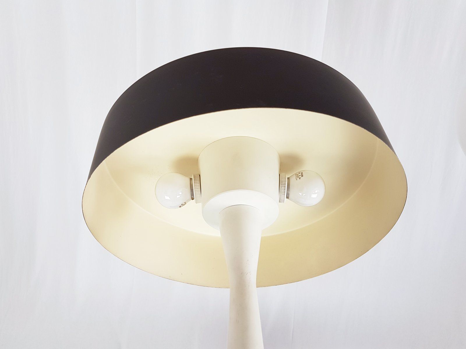 Mid Century Italian Black & White Table Lamp In Metal & Brass photo for sale