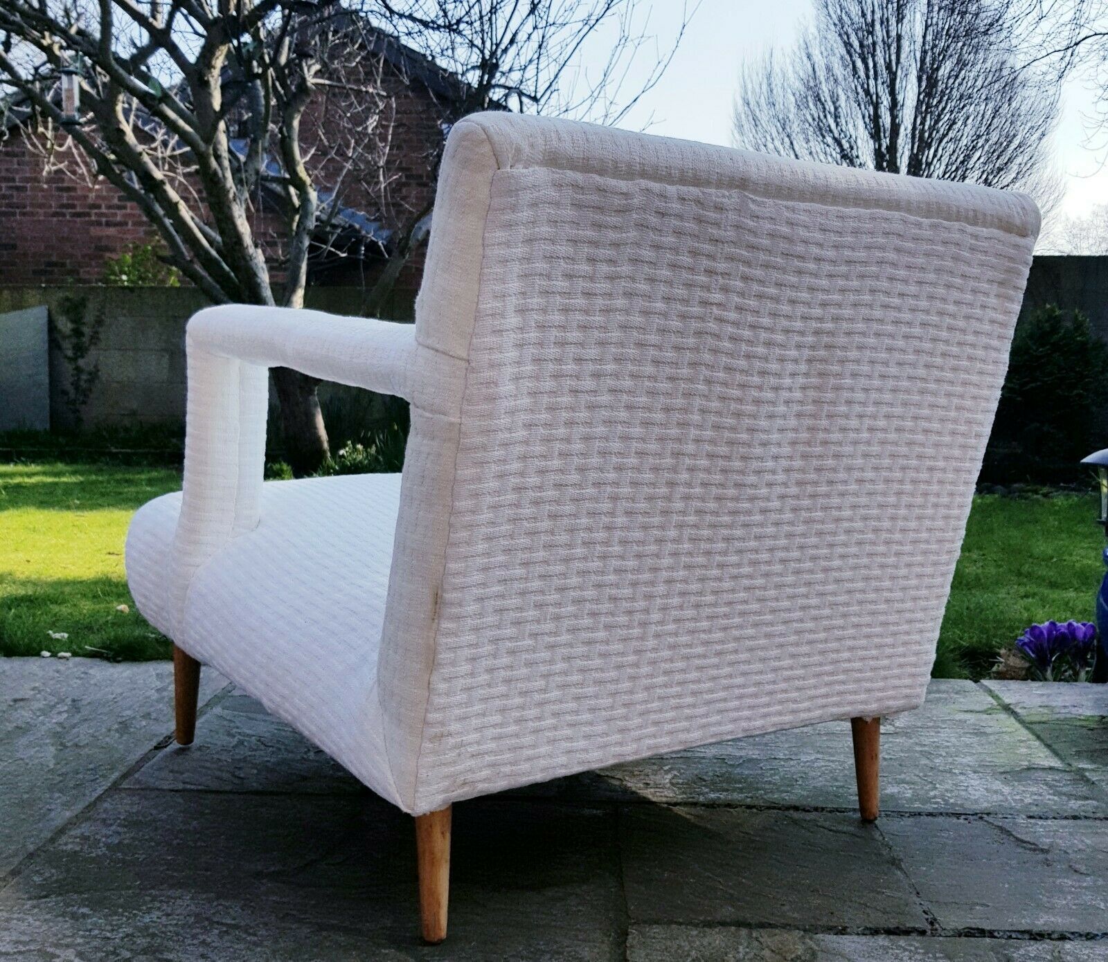 A Gio Ponti Style Reupholstered Vintage Armchair Mid Century Italian photo vinterior