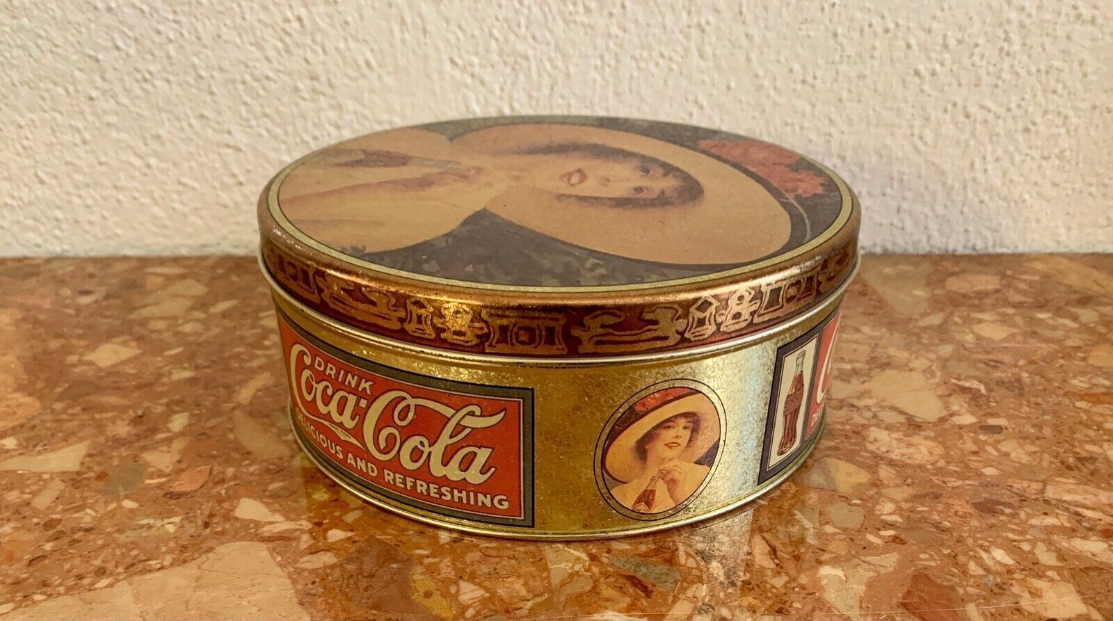 Box Coke Box Collectible Tin Vintage Years'60 photo for sale