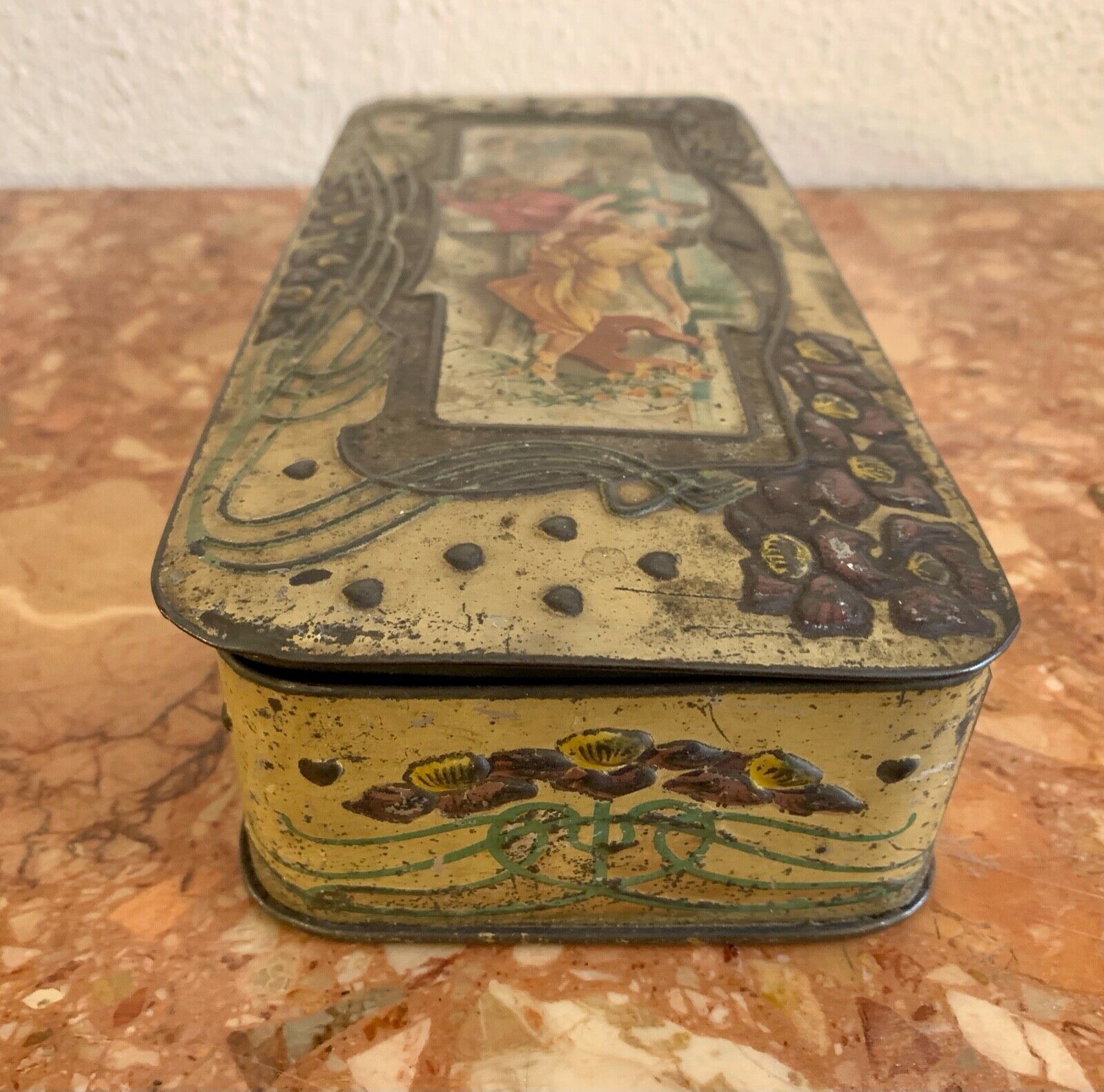 Collector Box In Tin Vintage Years'60 Decorated (Figures) photo Home Decor