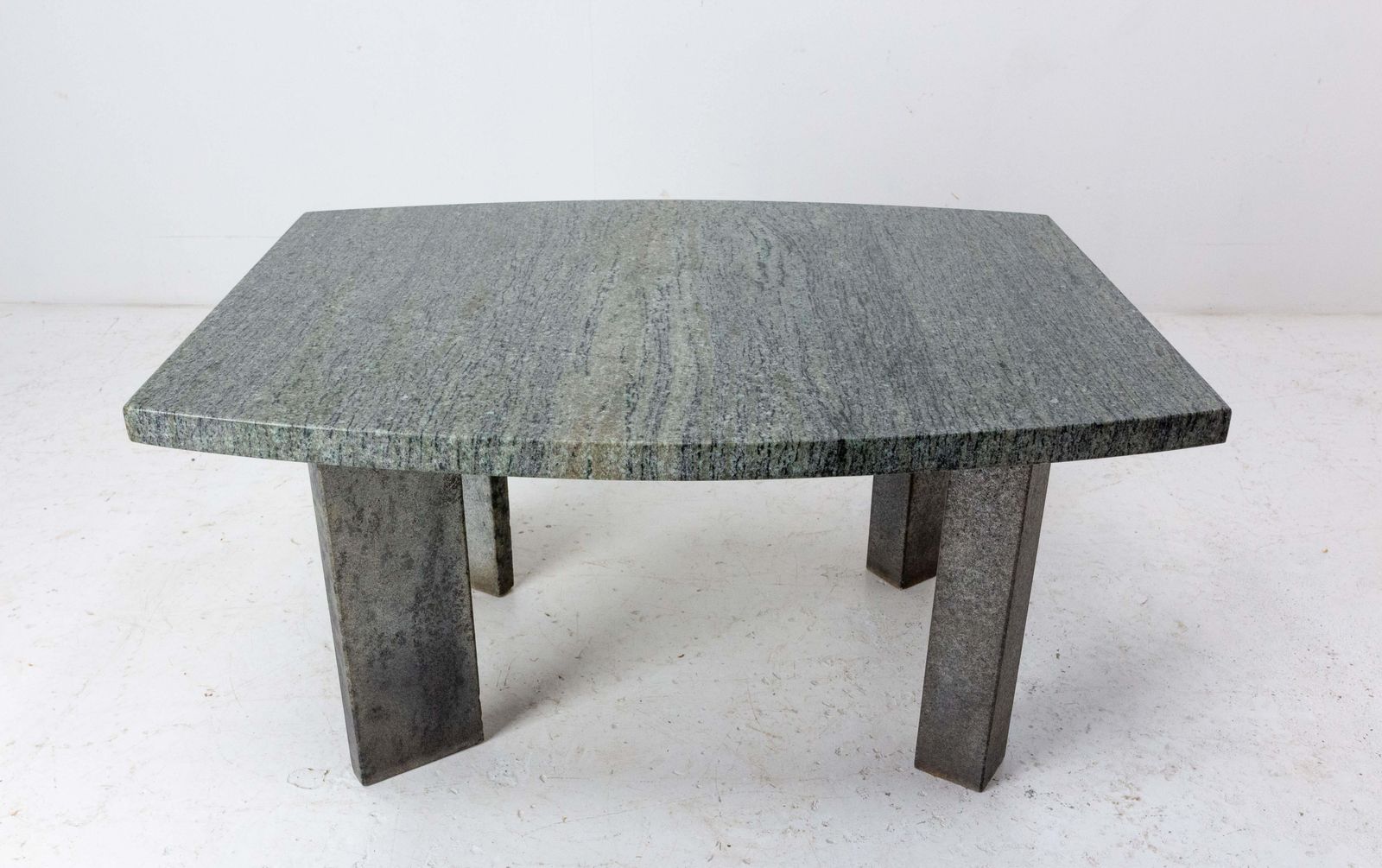 Table basse mid-century modern en granit, vers 1970 photo furniture