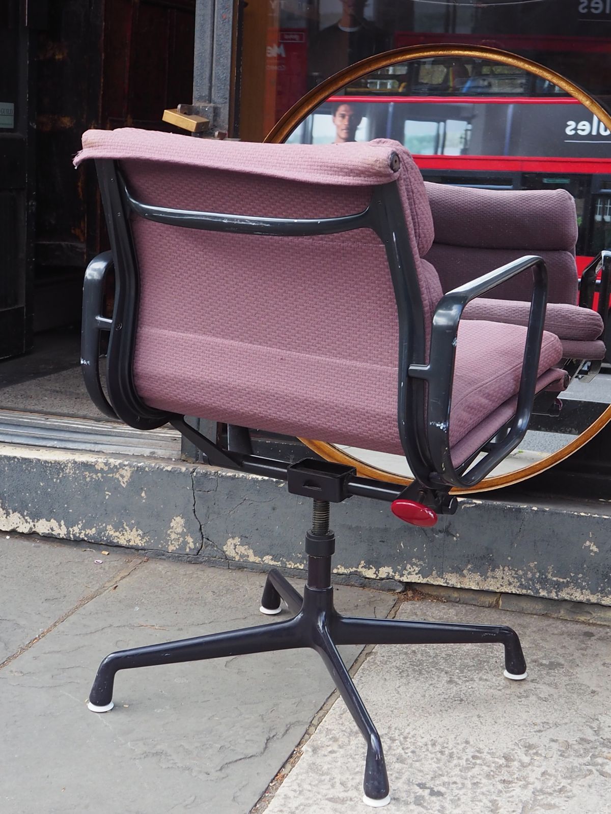 Herman Miller Softpad Management Chair photo Furniture