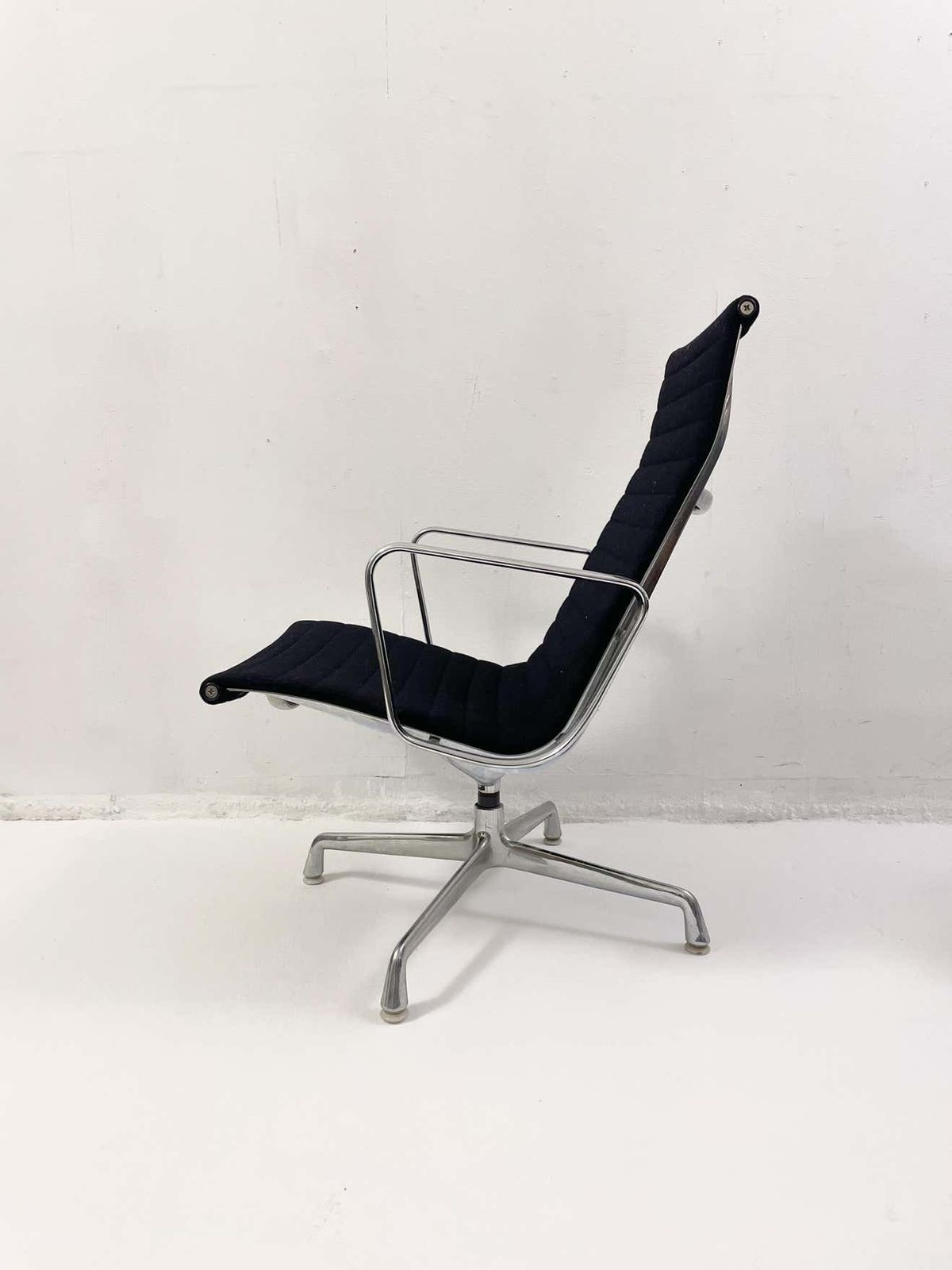 Eames Desk Chair Ea 117 By Herman Miller, 1990s   3 Available photo buy