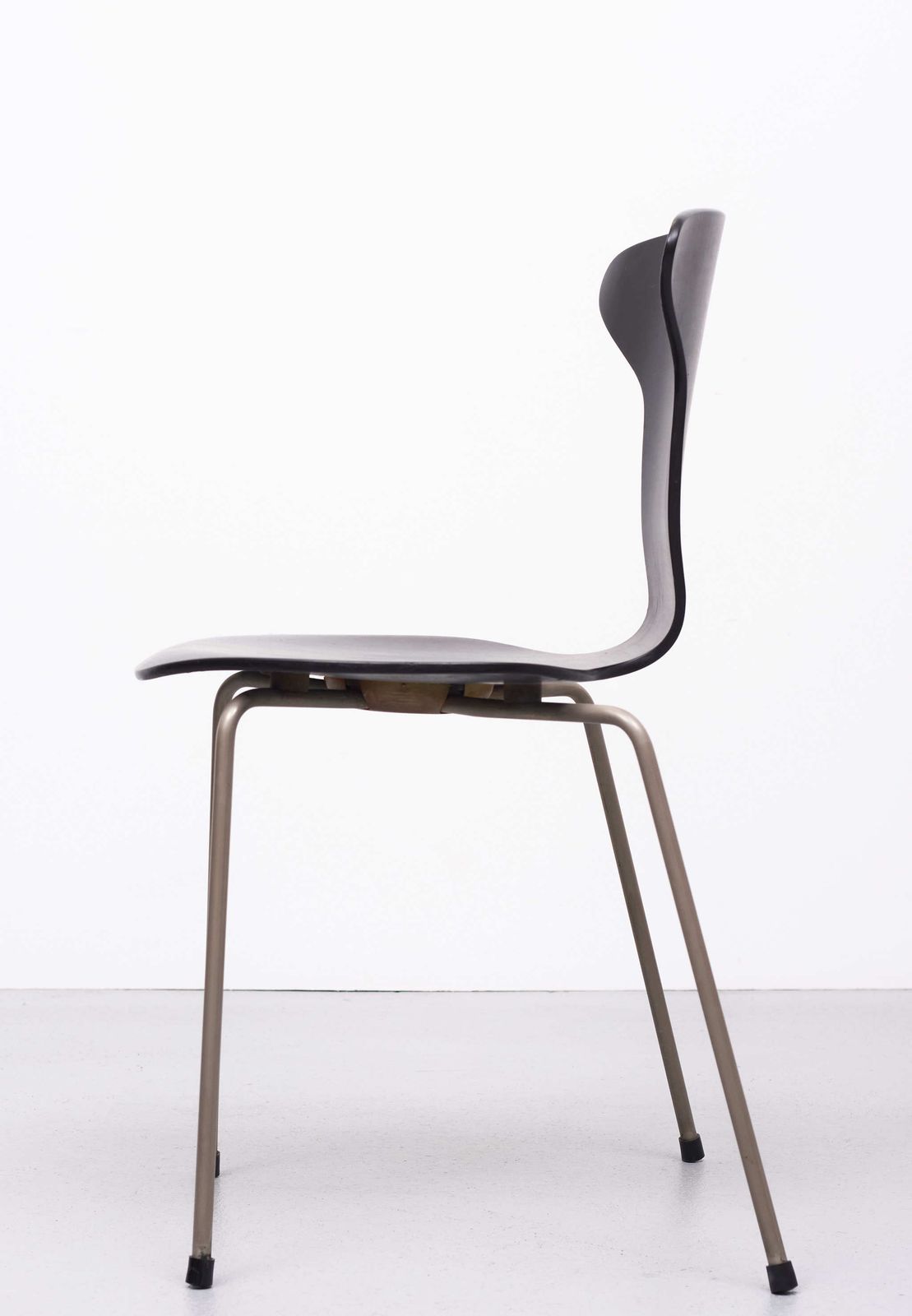 photo furniture Mosquito Chair 3105 By Arne Jacobsen For Fritz Hansen, 1960s