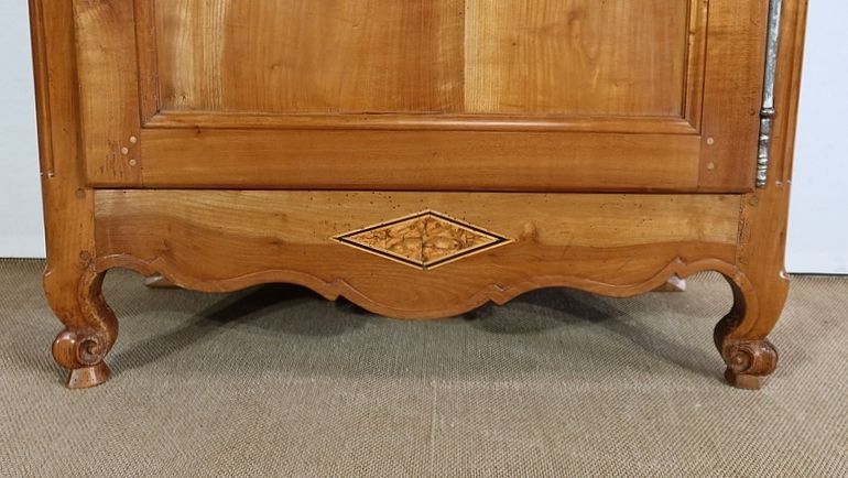 photo for sale Rare Regional Bonnetière In Blond Cherry, Louis XV   Early 19th Century
