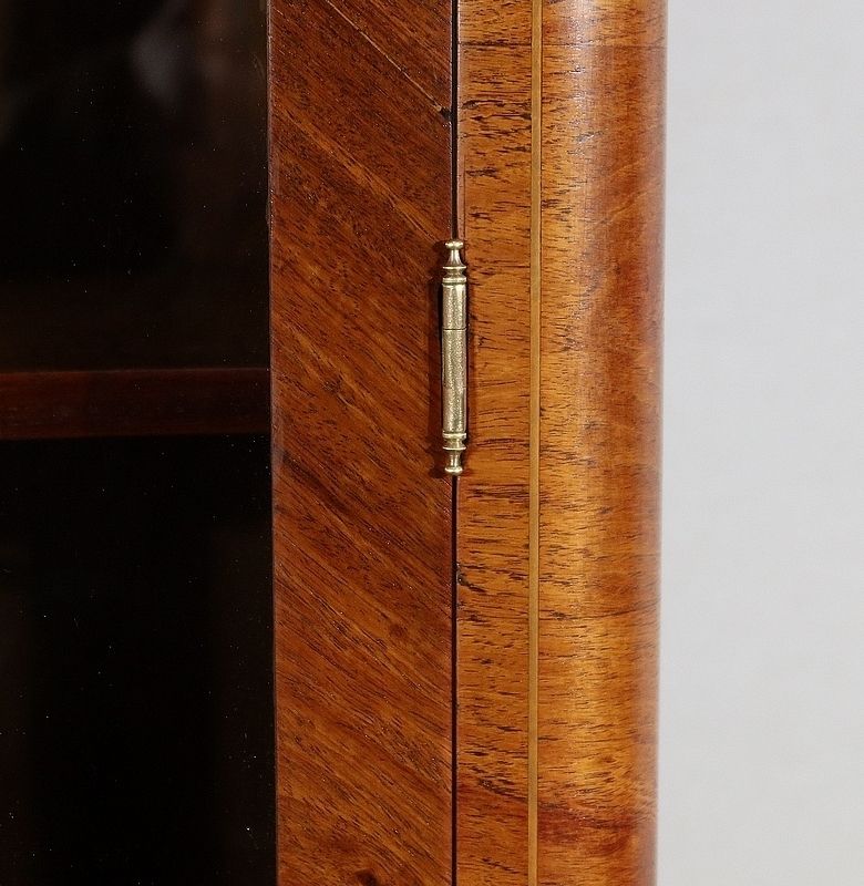 Small Showcase In Precious Wood, Transition Louis XV / Louis XVI Style, Early 20th Century photo vintage