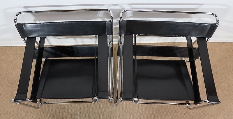 photo vintage Pair Of Important Wassily B3 Armchairs By M. Breuer, Early 20th Century