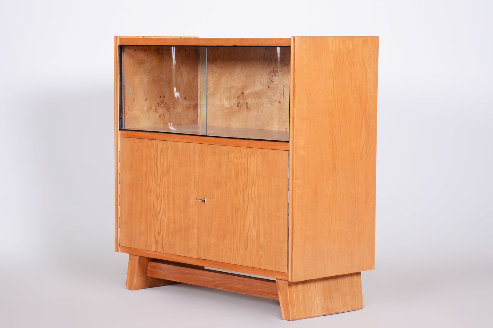 Mid Century Modern Cabinet Made In 1940s Czechia. Original Condition photo 510.0
