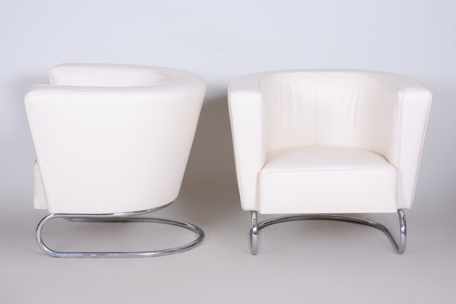 photo vintage White Leather Halabala Armchairs Made In 1930s Czechia   Fully Restored