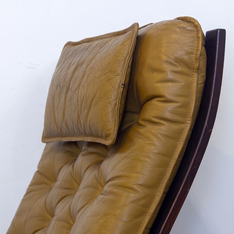 photo furniture Vintage Teak And Leather Danish Cantilever Armchair, 1970s