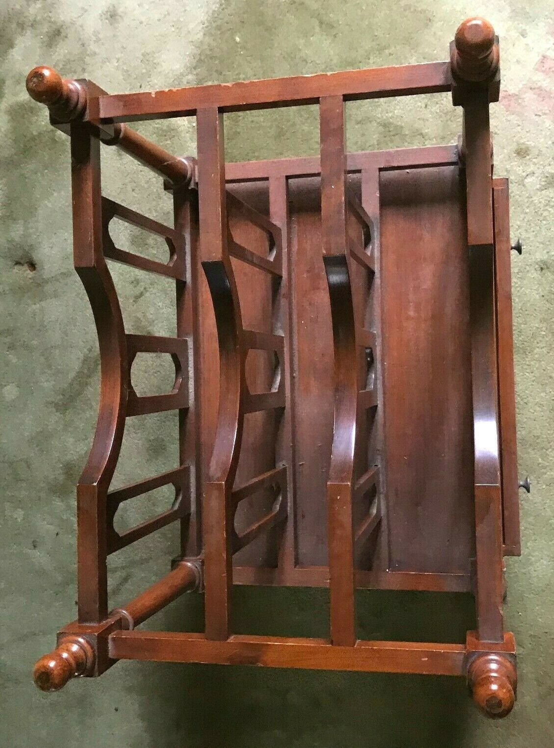 20th Century Mahogany Magazine Rack photo vinterior