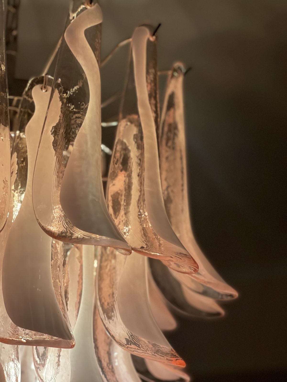 photo furniture Pink Murano Glass Chandelier In The Style Of Mazzega   Large Size.