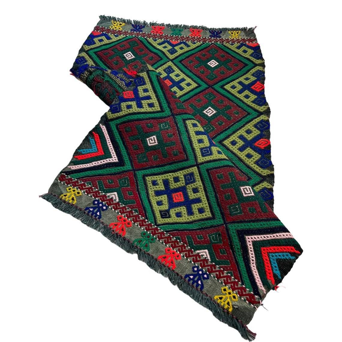 Traditional Turkish Mini Kilim Rug , Vintage Anatolian Turkish Kilim Rug photo furniture