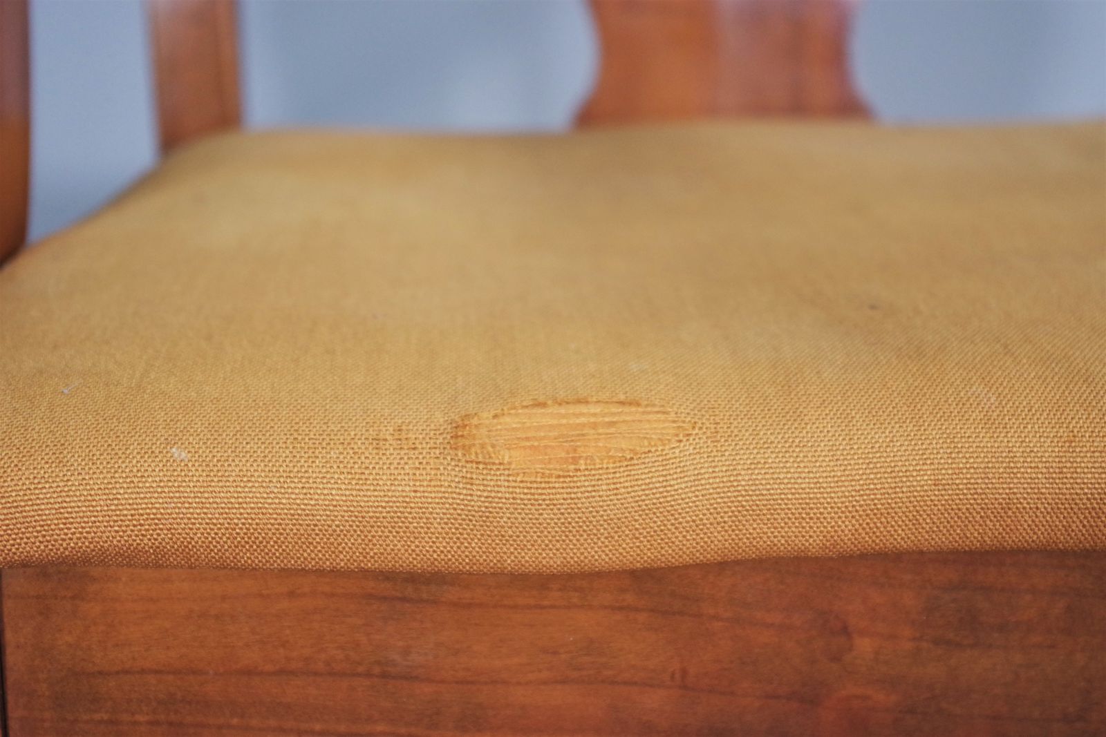 Original Antique Queen Anne Armchair, In Mahogany And Leather photo vinterior
