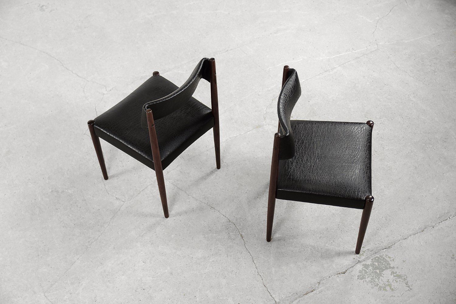 Mid Century Modern Dutch Dining Chairs By Aksel Bender Madsen For Bovenkamp, 1960s, Set Of 2 photo vinterior