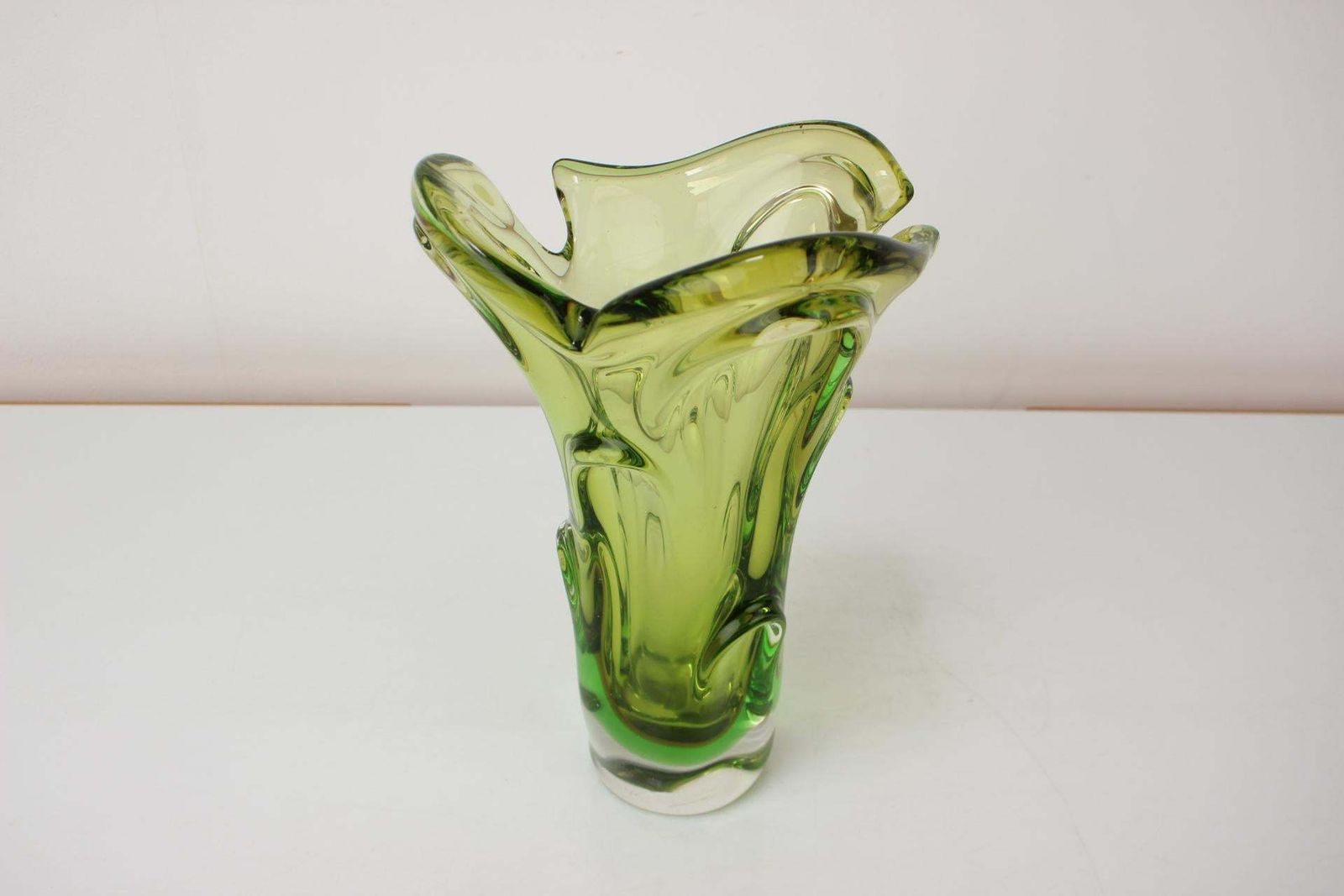 Mid Century Glass Vase Designed By Josef Hospodka, 1960's photo vinterior