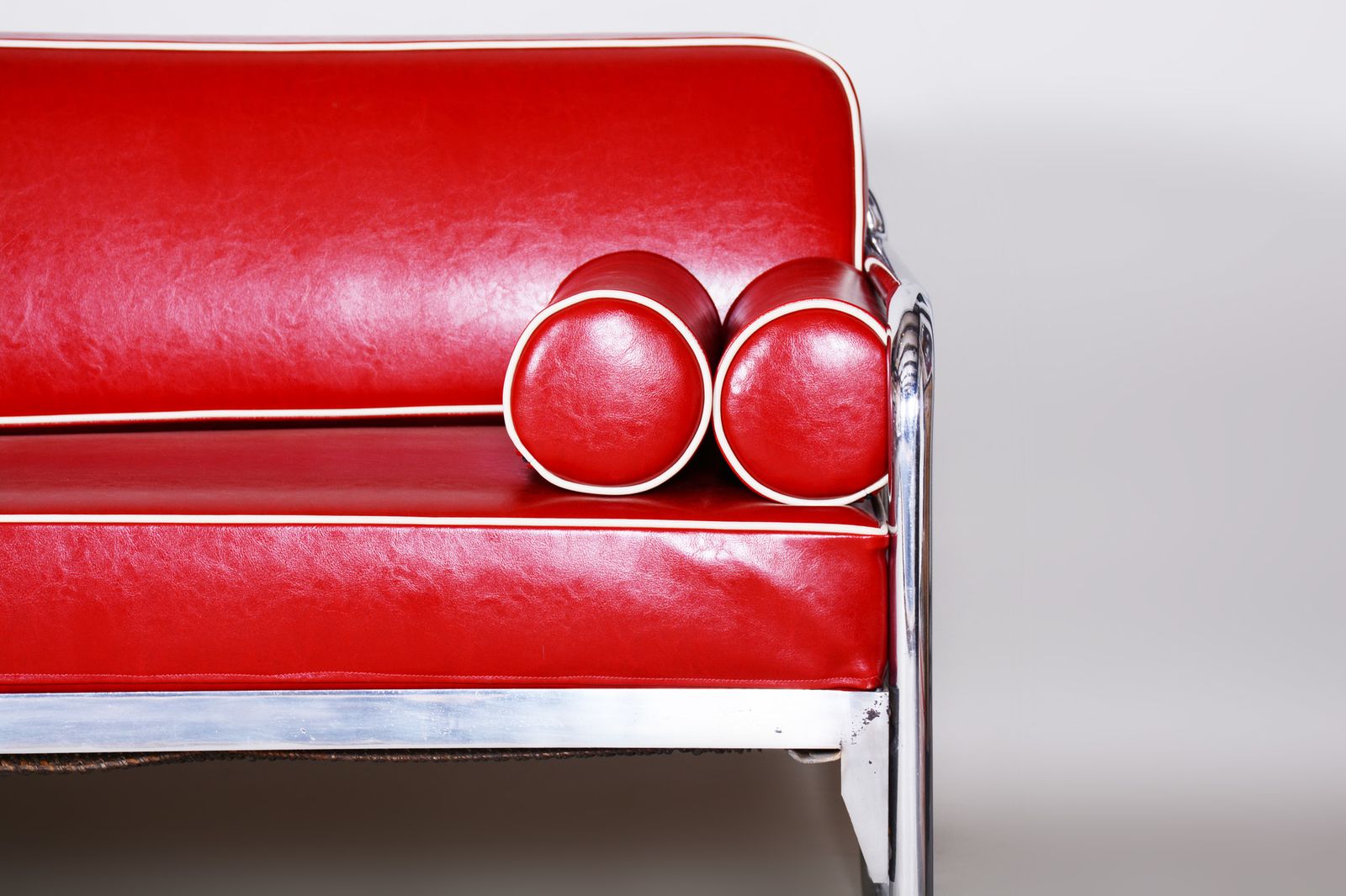 2474.0 Red Leather Sofa Made In 1930s Czechia By Hynekk Gottwald   Fully Restored photo