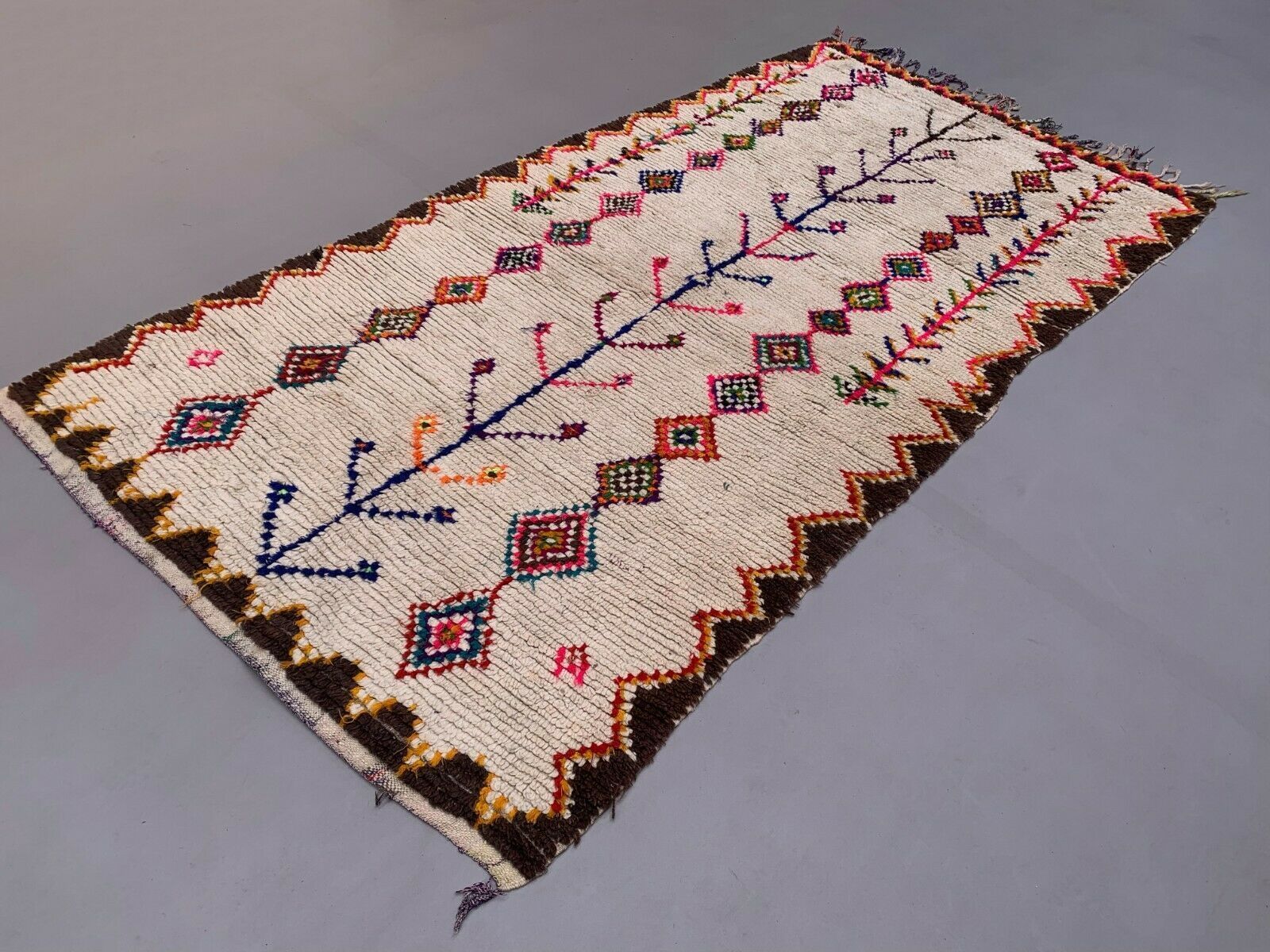 Large Vintage Moroccan Azilal Rug 280x148 Cm Berber Atlas, Tribal photo furniture