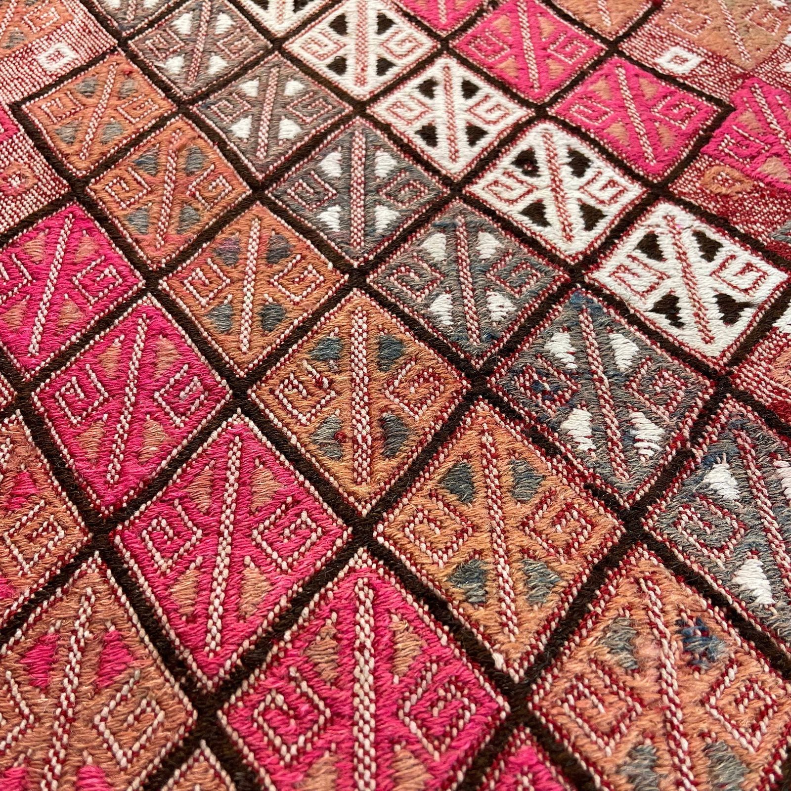 Traditional Turkish Mini Kilim Rug , Vintage Anatolian Turkish Kilim Rug , 90 X 44 Cm photo vinterior