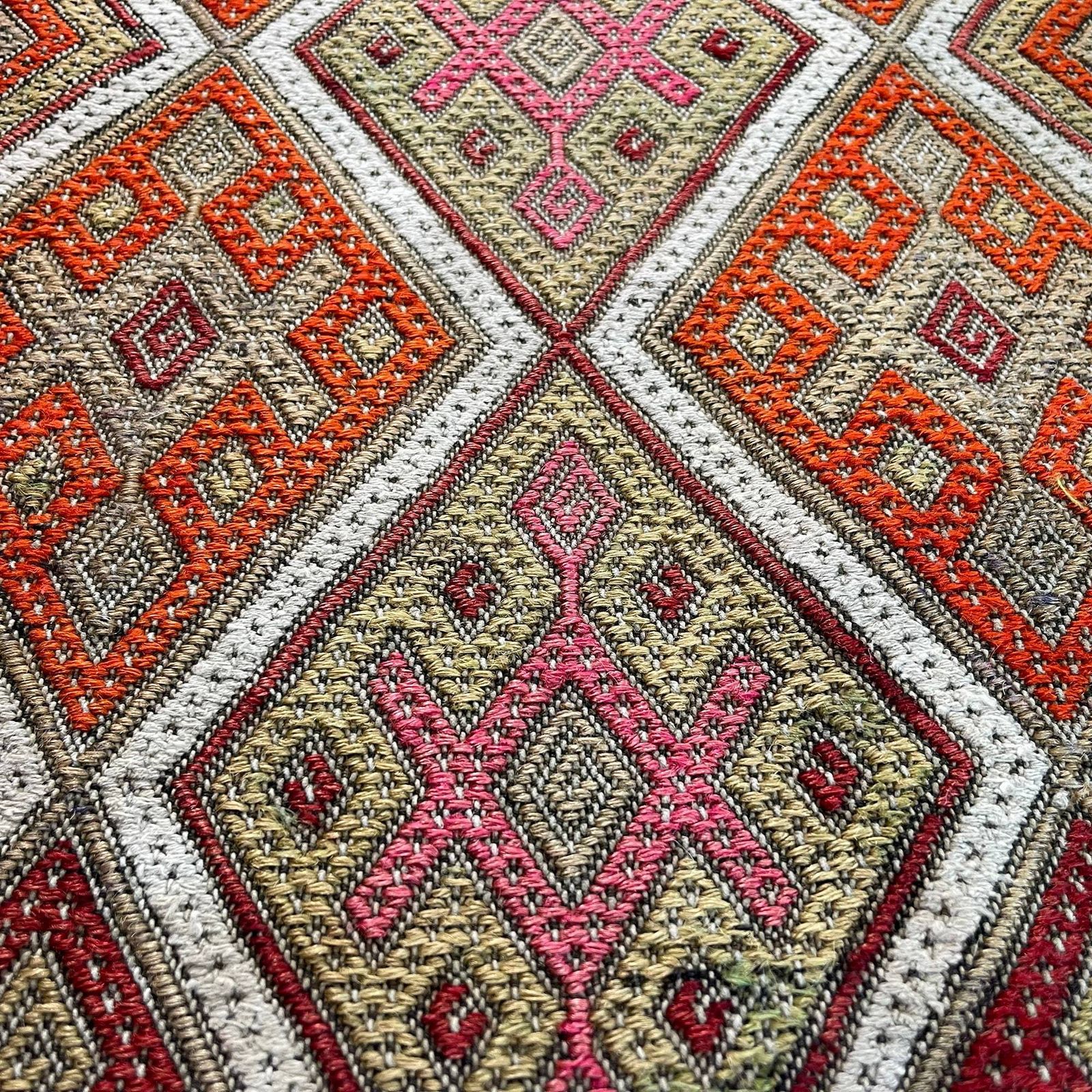 Traditional Turkish Mini Kilim Rug , Vintage Anatolian Turkish Kilim Rug , 94 X 40 Cm photo vintage
