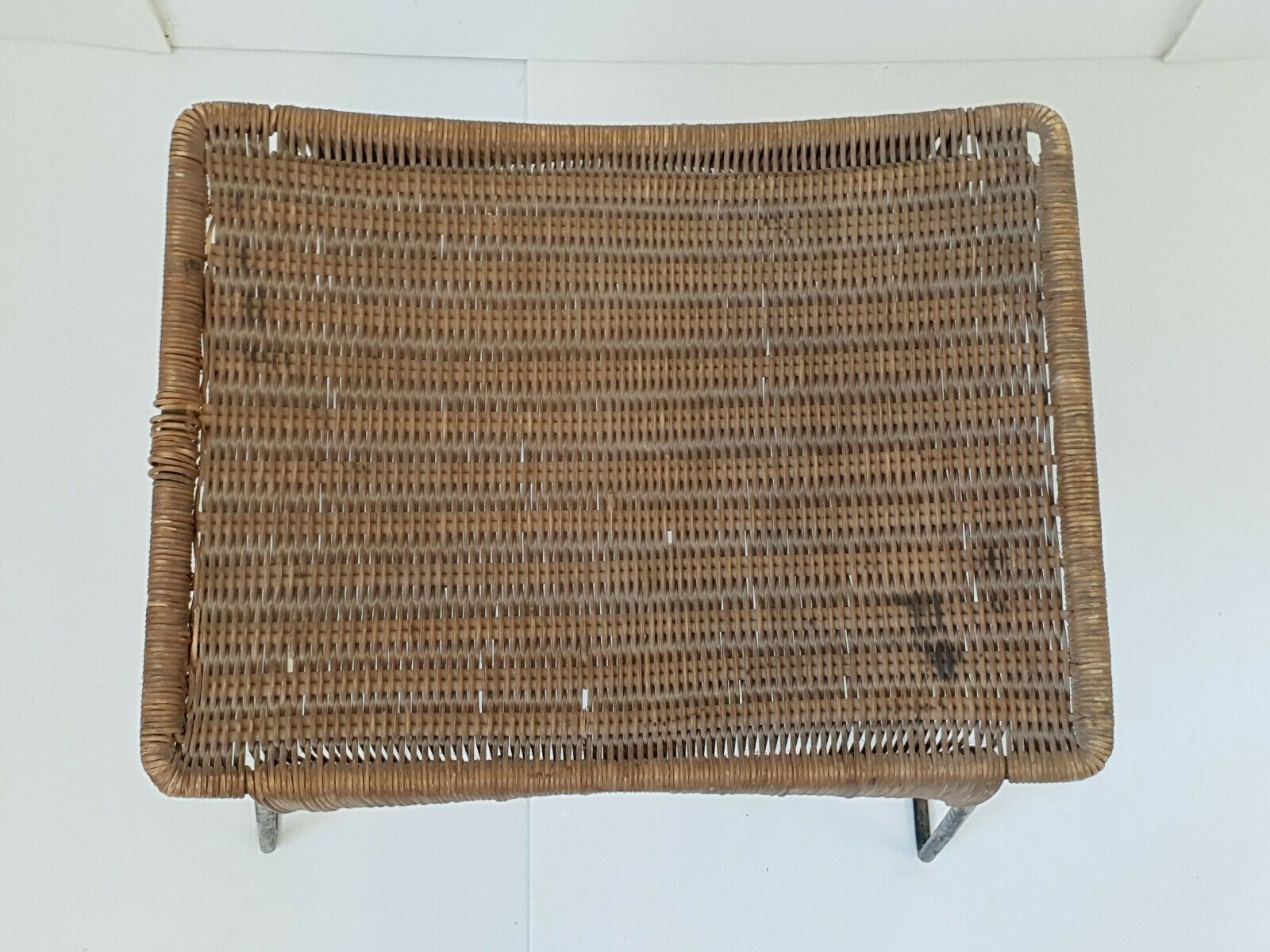 Vintage Kruk, Ca. Jaren 1950, Door Raoul Guys Voor Airborne, In Rotan En Staal photo Meubels
