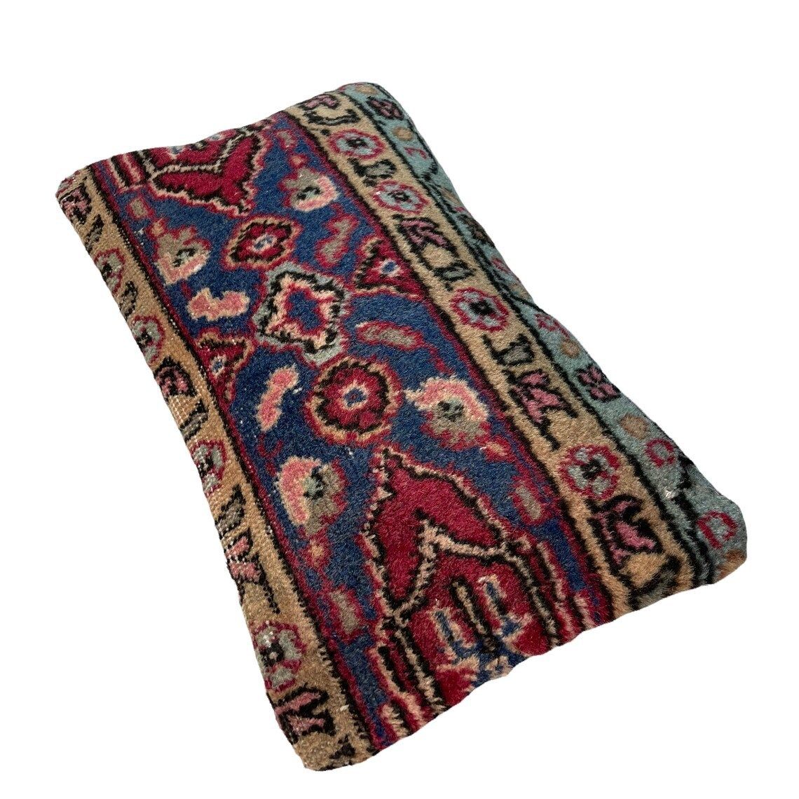 12'' X 20'' Vintage Hand Made Rug Cushion Cover, 30 X 50 Cm Decorative Rug Pillow Cover, Large Vintage Turkish Rug Cushion Cover photo furniture