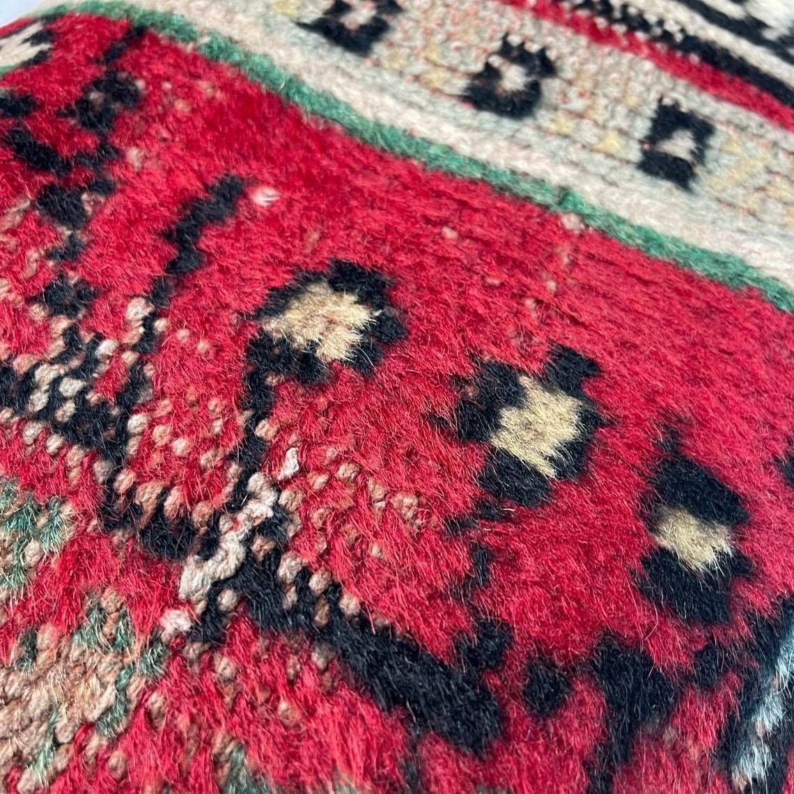 photo furniture 12'' X 20'' Vintage Hand Made Rug Cushion Cover, 30 X 50 Cm Decorative Rug Pillow Cover, Large Vintage Turkish Rug Cushion Cover