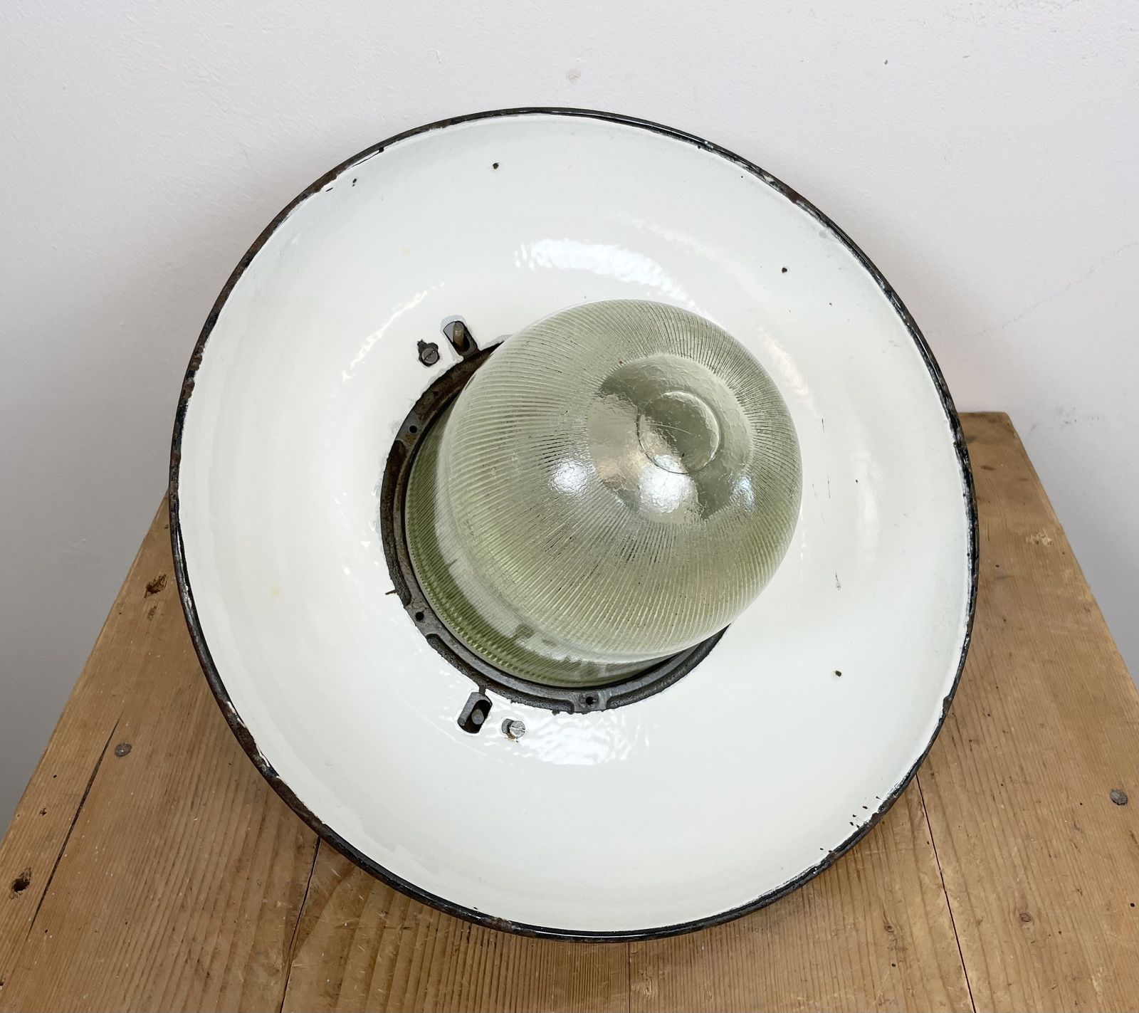 photo vinterior Industrial Grey Enamel Factory Pendant Lamp In Cast Iron From Zaos, 1960s, 25x