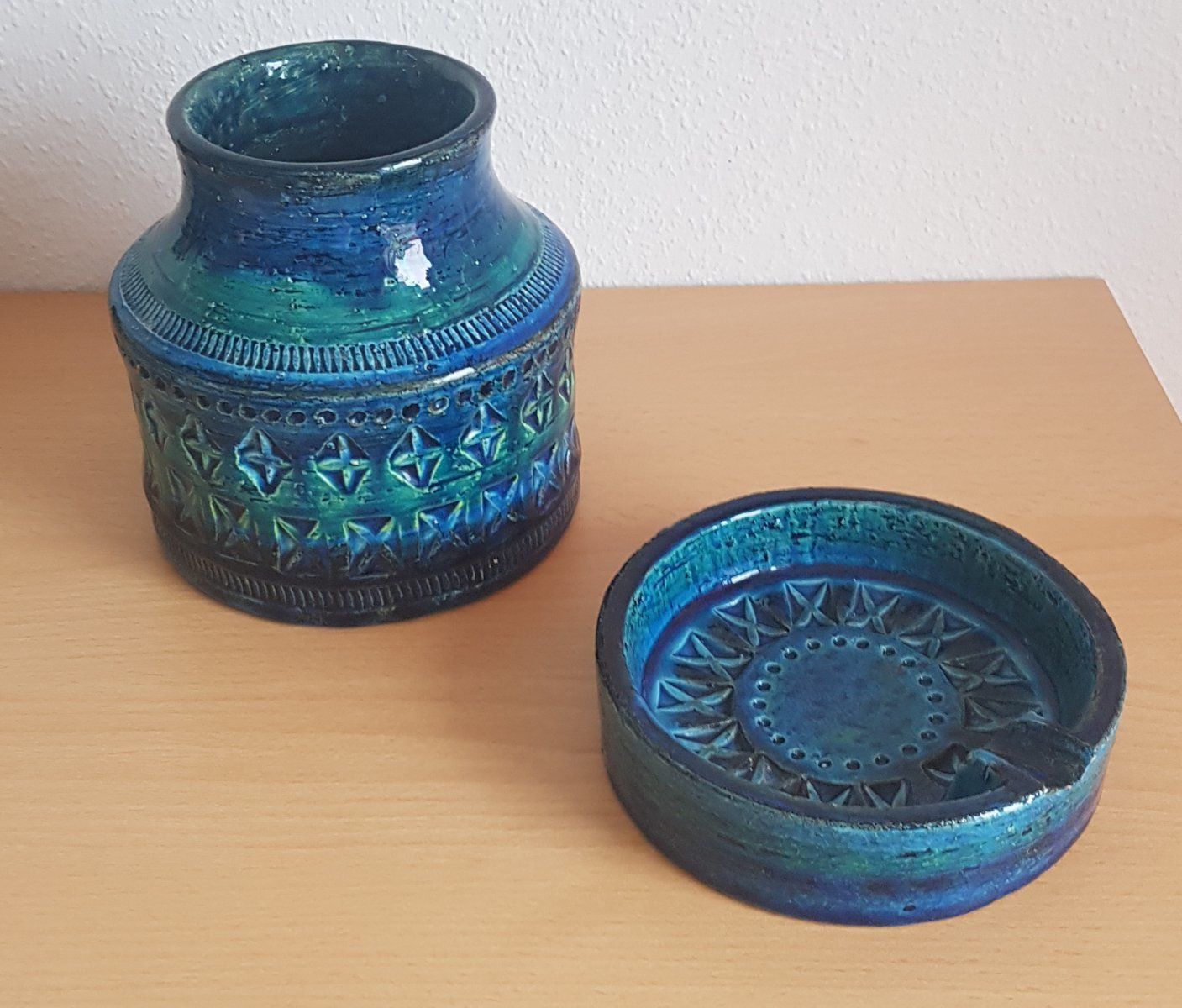 Italian Rimini Blue Vase And Ashtray From Bitossi 1960s Set Of 2 photo 414.96