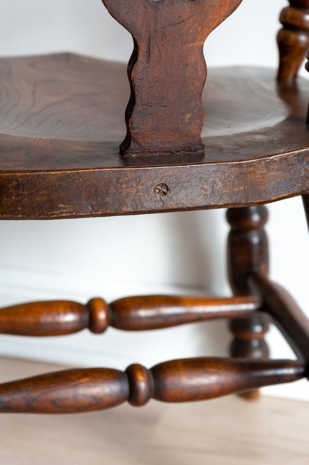 Unique 19th Century Stamp Marked Broad Arm Antique Yorkshire Windsor Chair photo Furniture